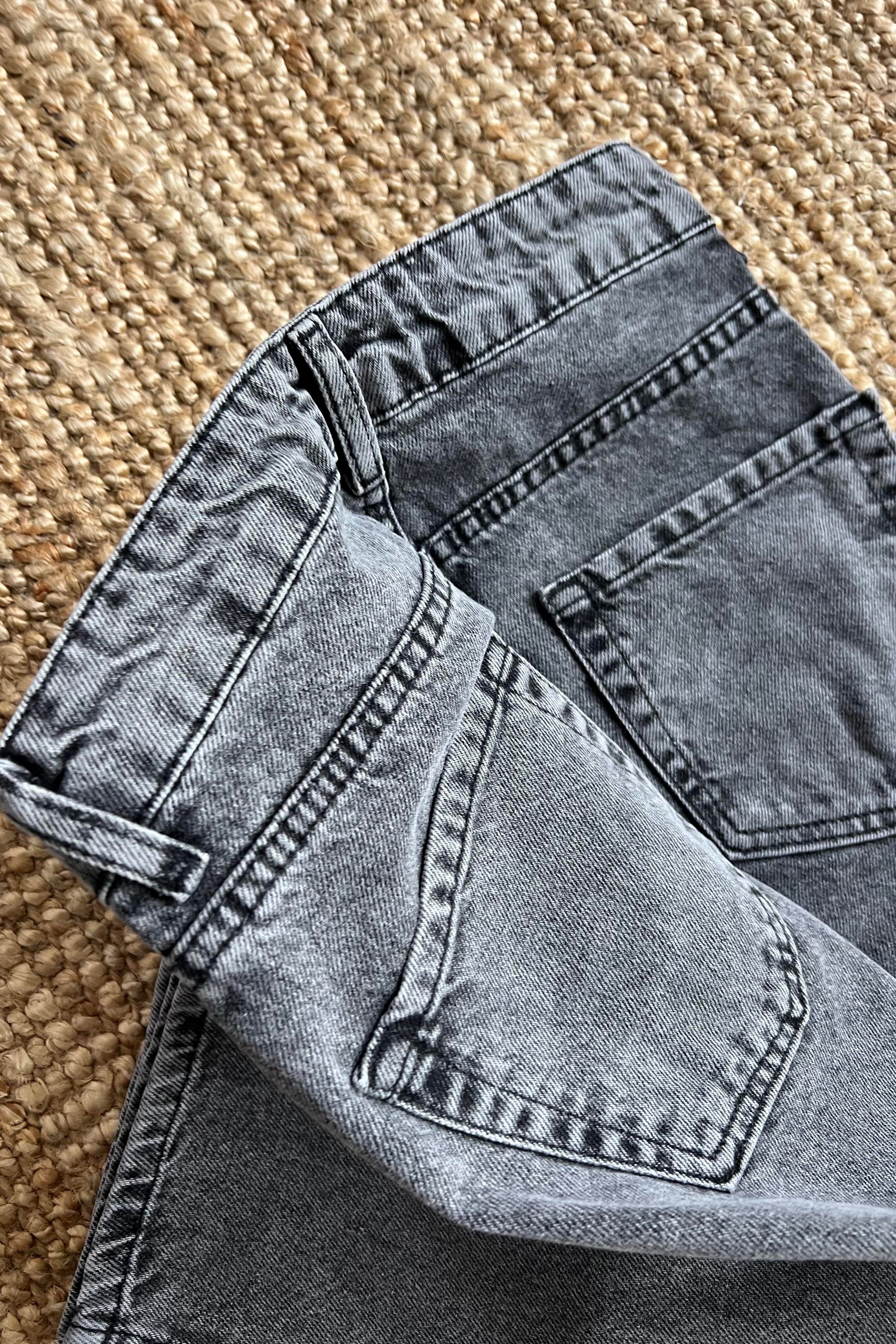 Gri Yıkamalı Mom Fit Jean  uygun fiyatlarda www.butikhola.com adresinde