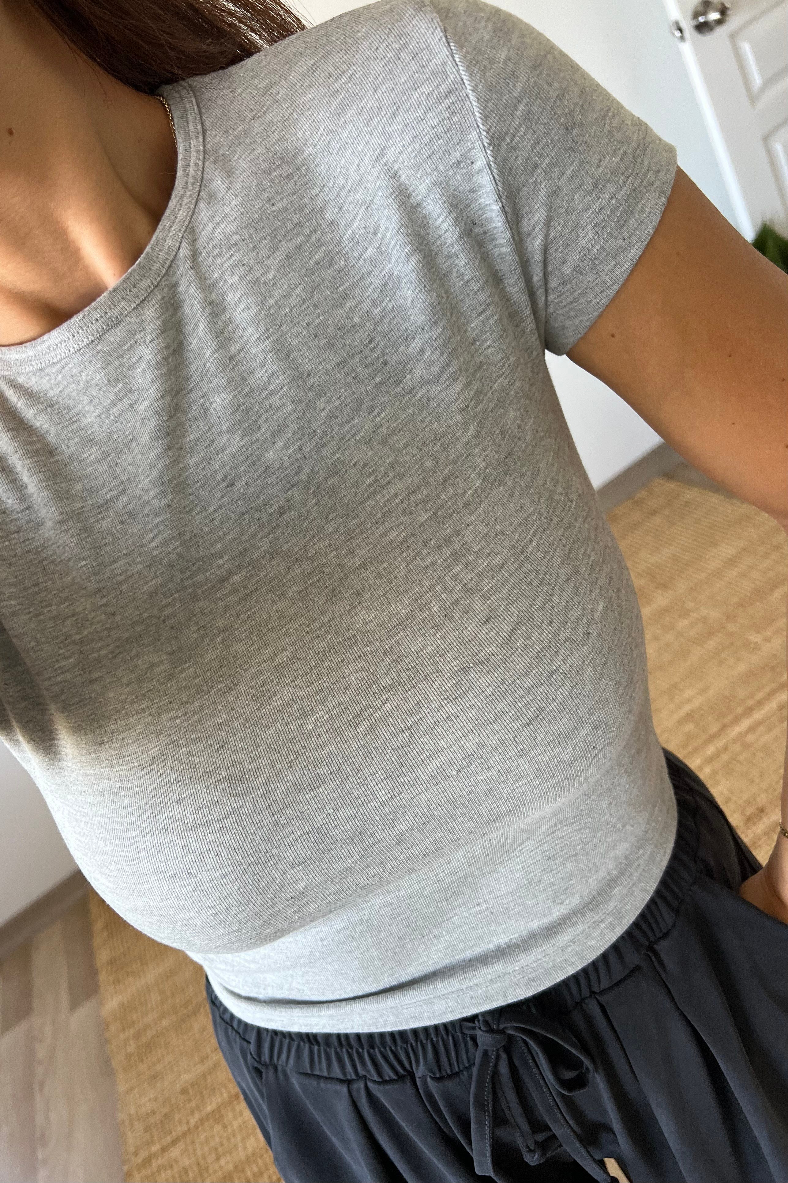 Gri Yumuşak Dokulu Basic Tshirt uygun fiyatlarda www.butikhola.com adresinde
