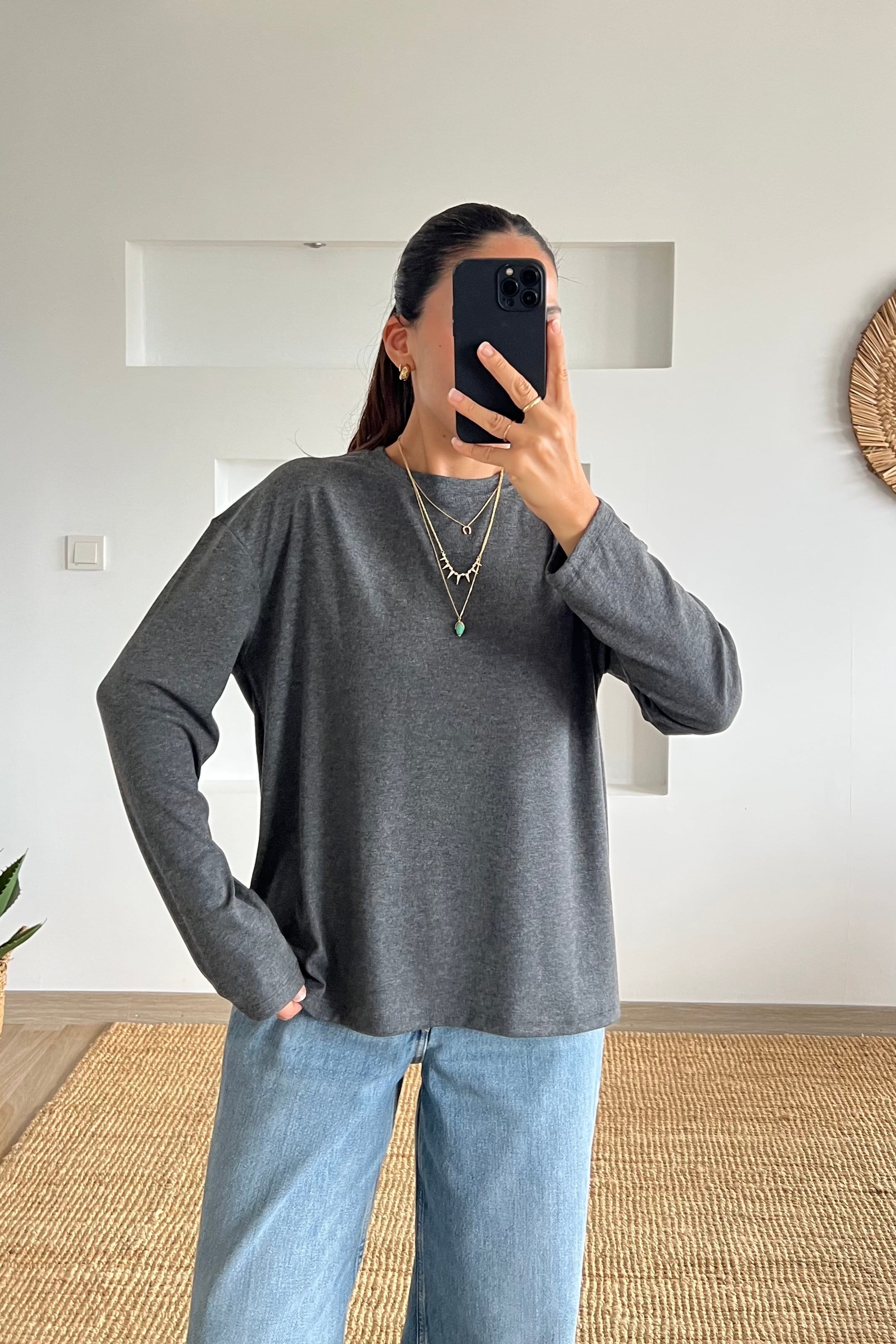 Gri Yumuşak Dokulu Uzun Kollu Sweat uygun fiyatlarda www.butikhola.com adresinde