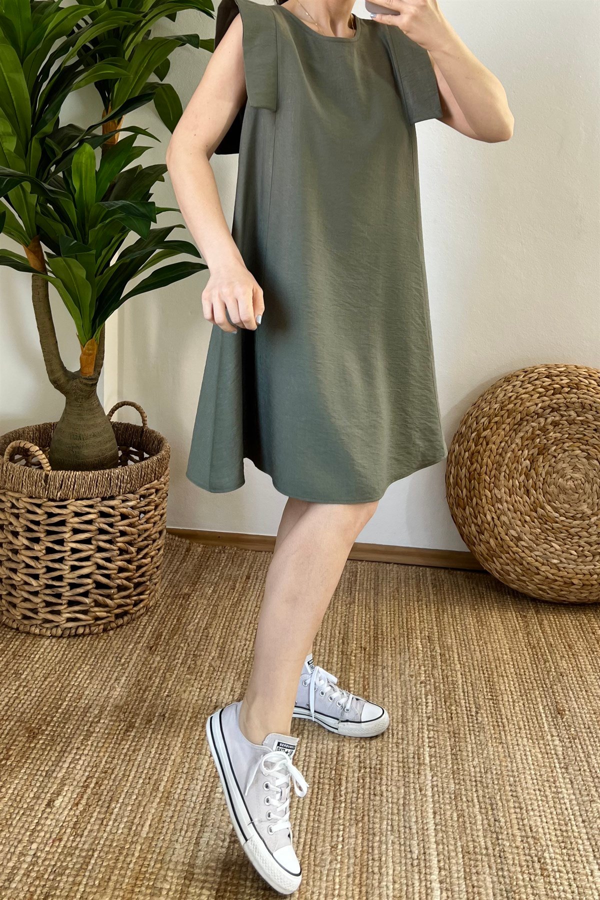 Haki Apolet Detaylı Elbise uygun fiyatlarda www.butikhola.com adresinde