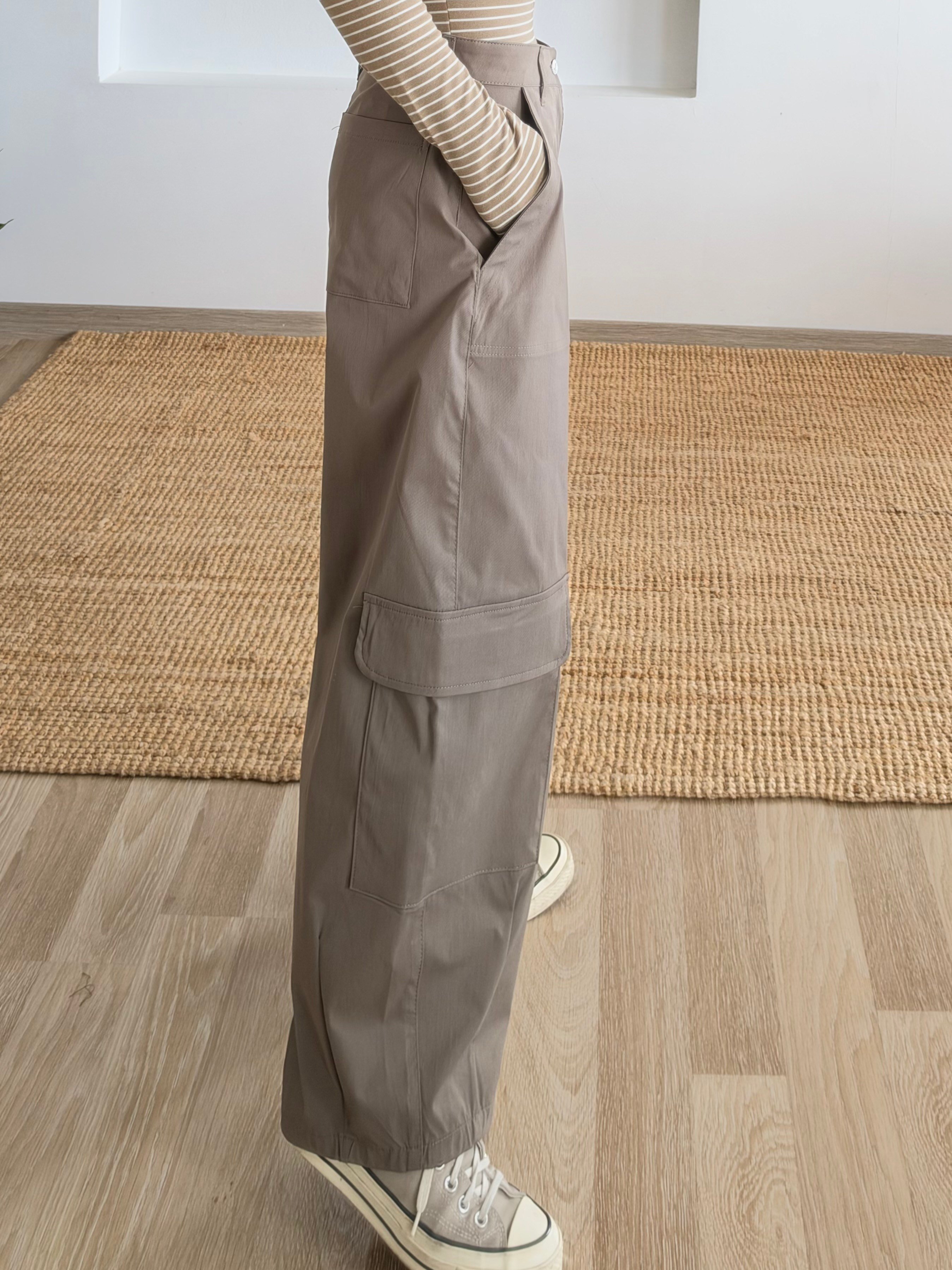 Haki Çıkarılabilir Gömlek Detaylı Kargo Pantolon uygun fiyatlarda www.butikhola.com adresinde