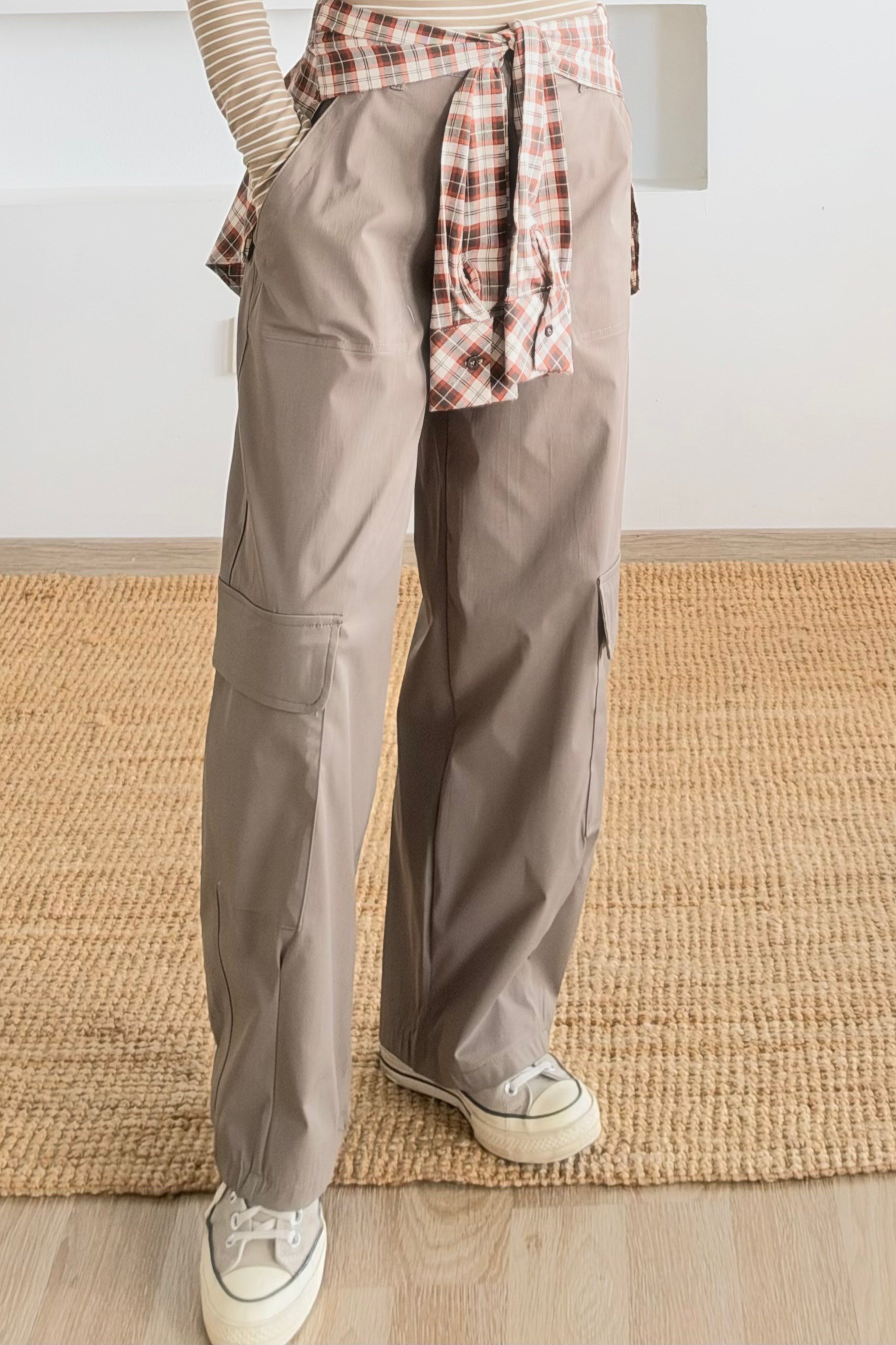 Haki Çıkarılabilir Gömlek Detaylı Kargo Pantolon uygun fiyatlarda www.butikhola.com adresinde
