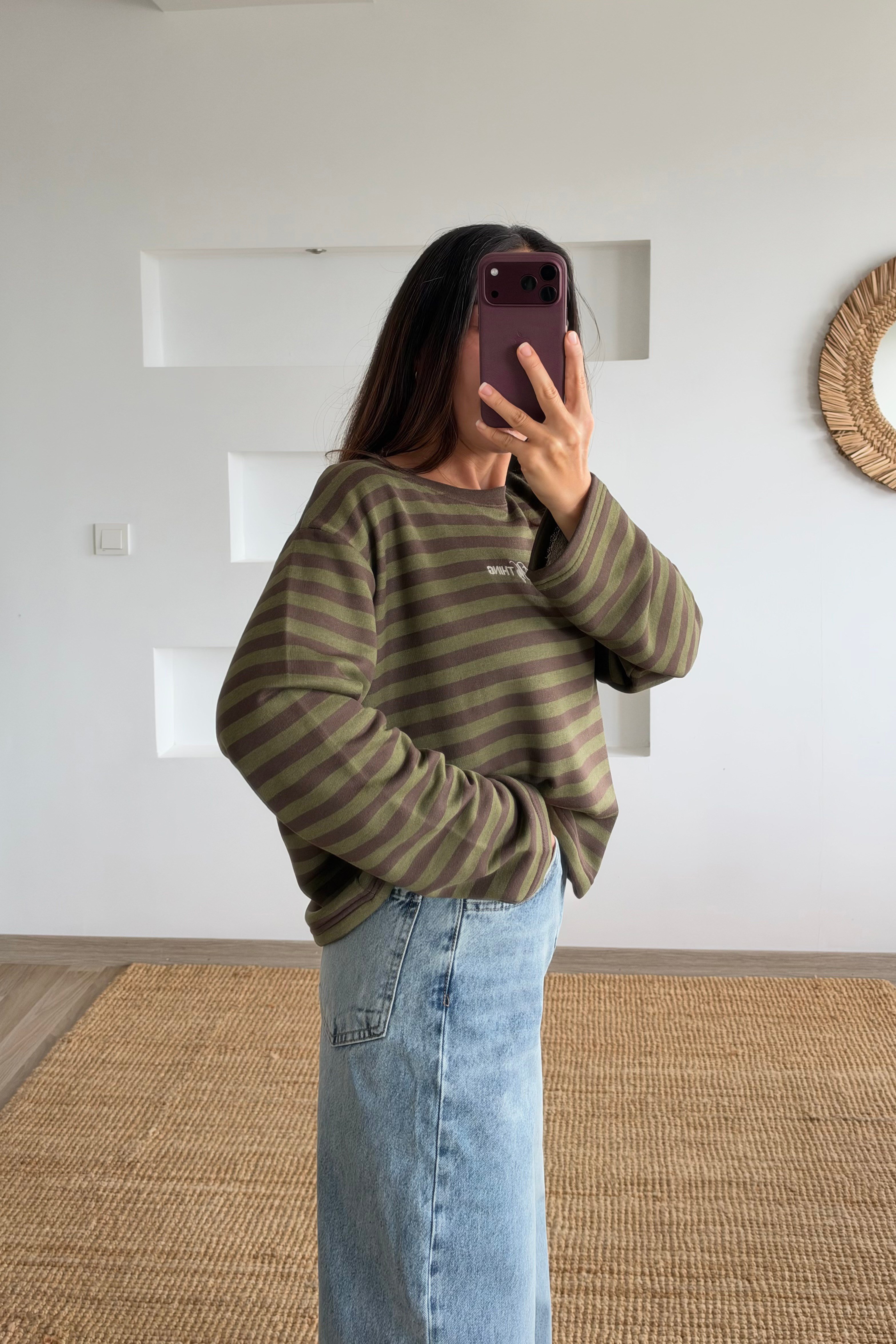 Haki Çizgili Nakış Detaylı Sweatshirt uygun fiyatlarda www.butikhola.com adresinde