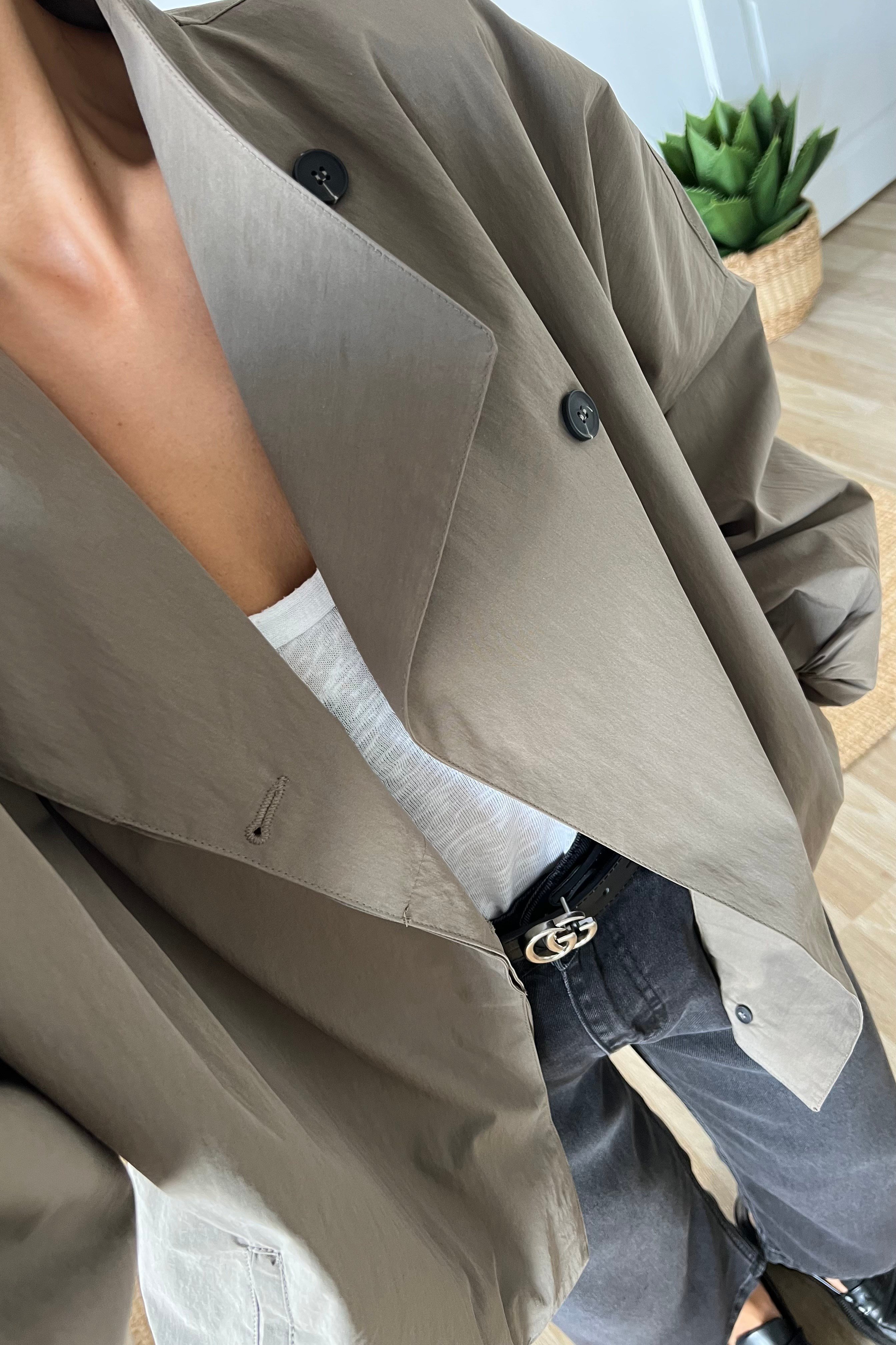 Haki Dik Yaka Kısa Trençkot uygun fiyatlarda www.butikhola.com adresinde