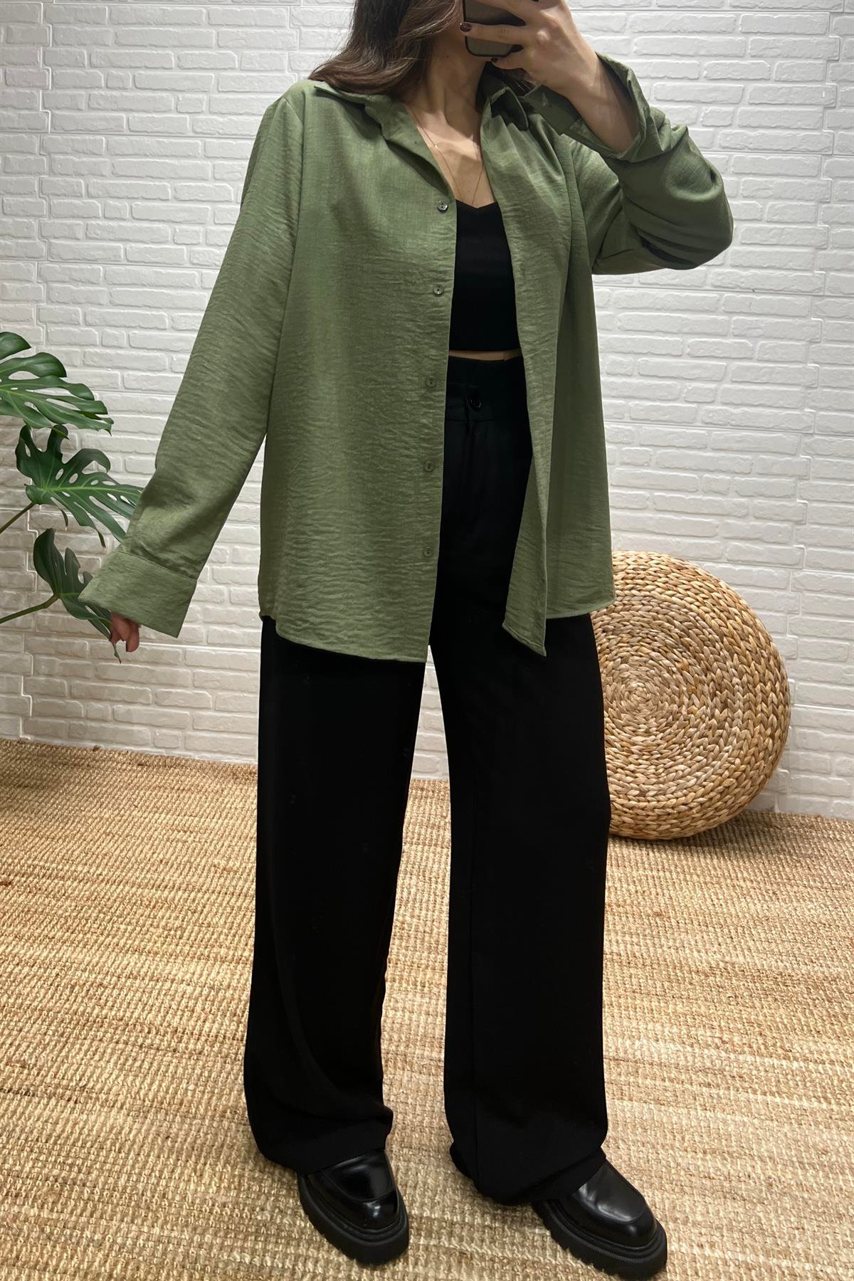 Haki Dokulu Salaş Gömlek uygun fiyatlarda www.butikhola.com adresinde
