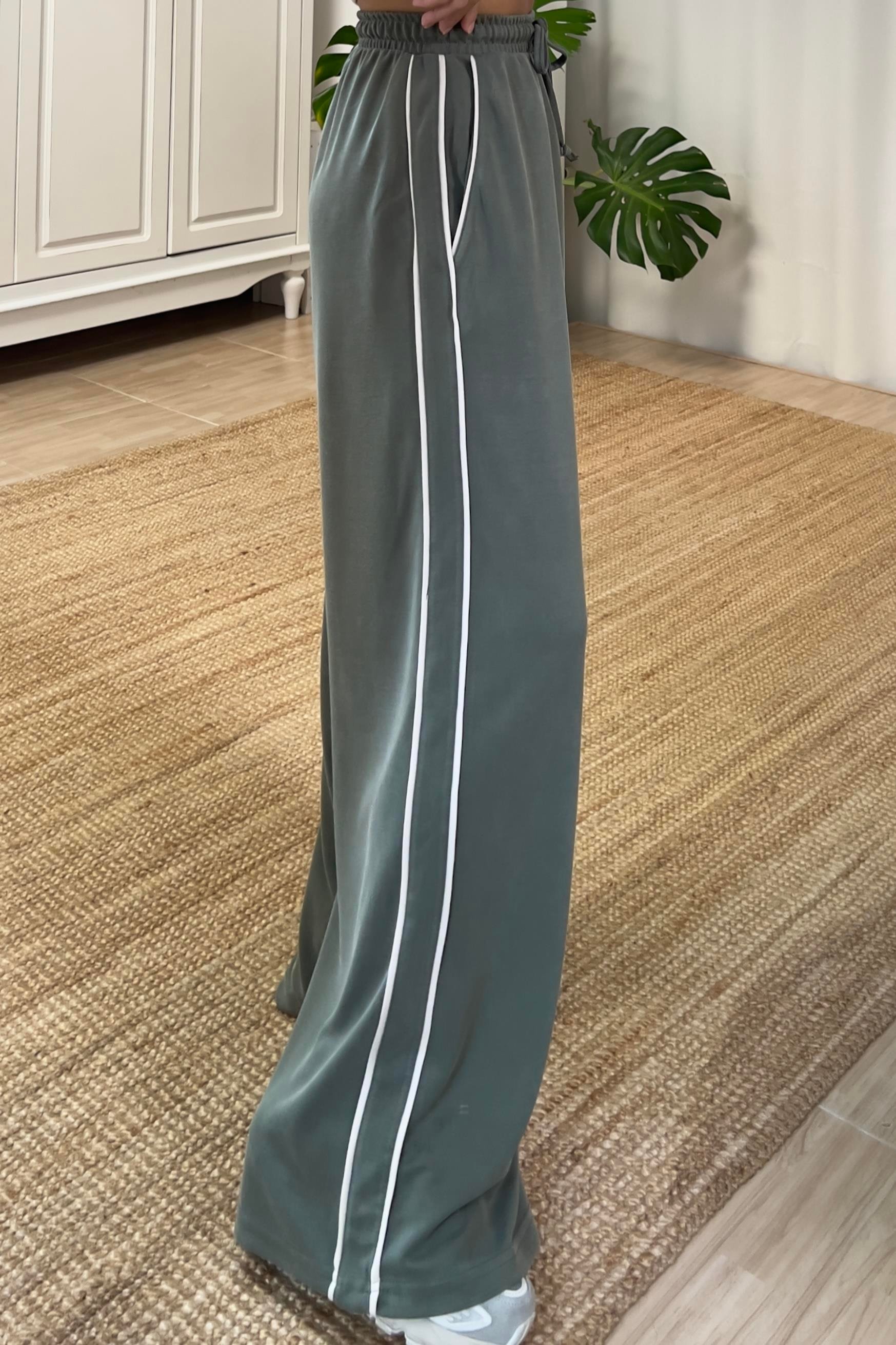 Haki Oys Şerit Detaylı Rahat Modal Pantolon uygun fiyatlarda www.butikhola.com adresinde