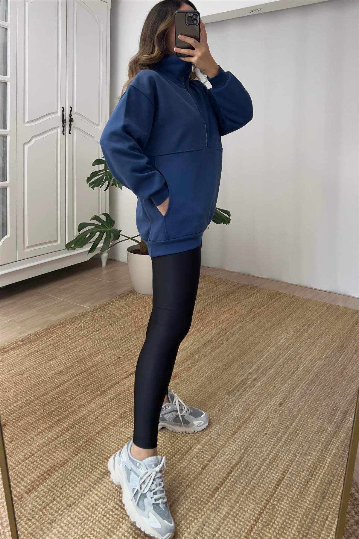 İndigo Fermuarlı Kanguru Cep Sweatshirt uygun fiyatlarda www.butikhola.com adresinde