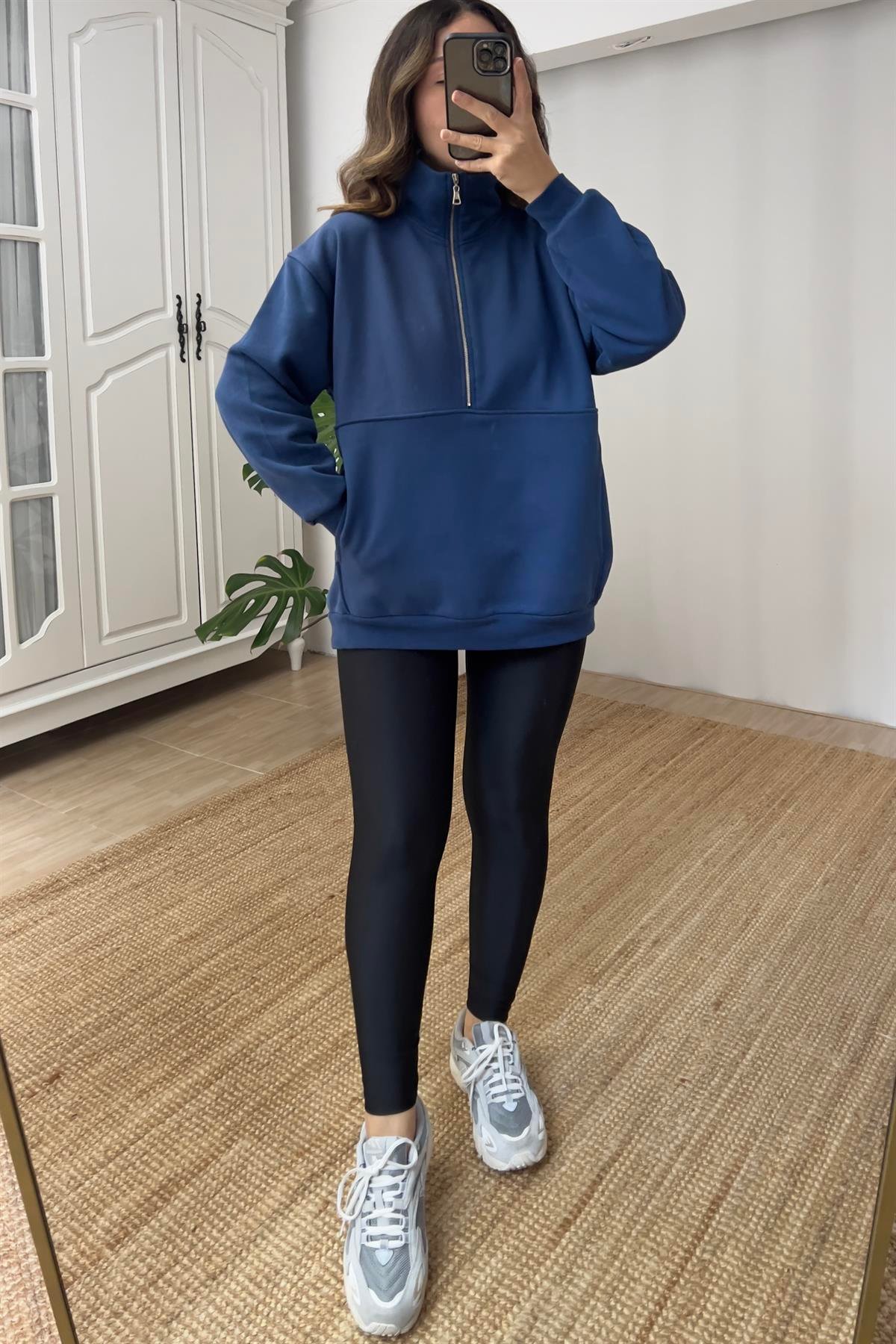 İndigo Fermuarlı Kanguru Cep Sweatshirt uygun fiyatlarda www.butikhola.com adresinde