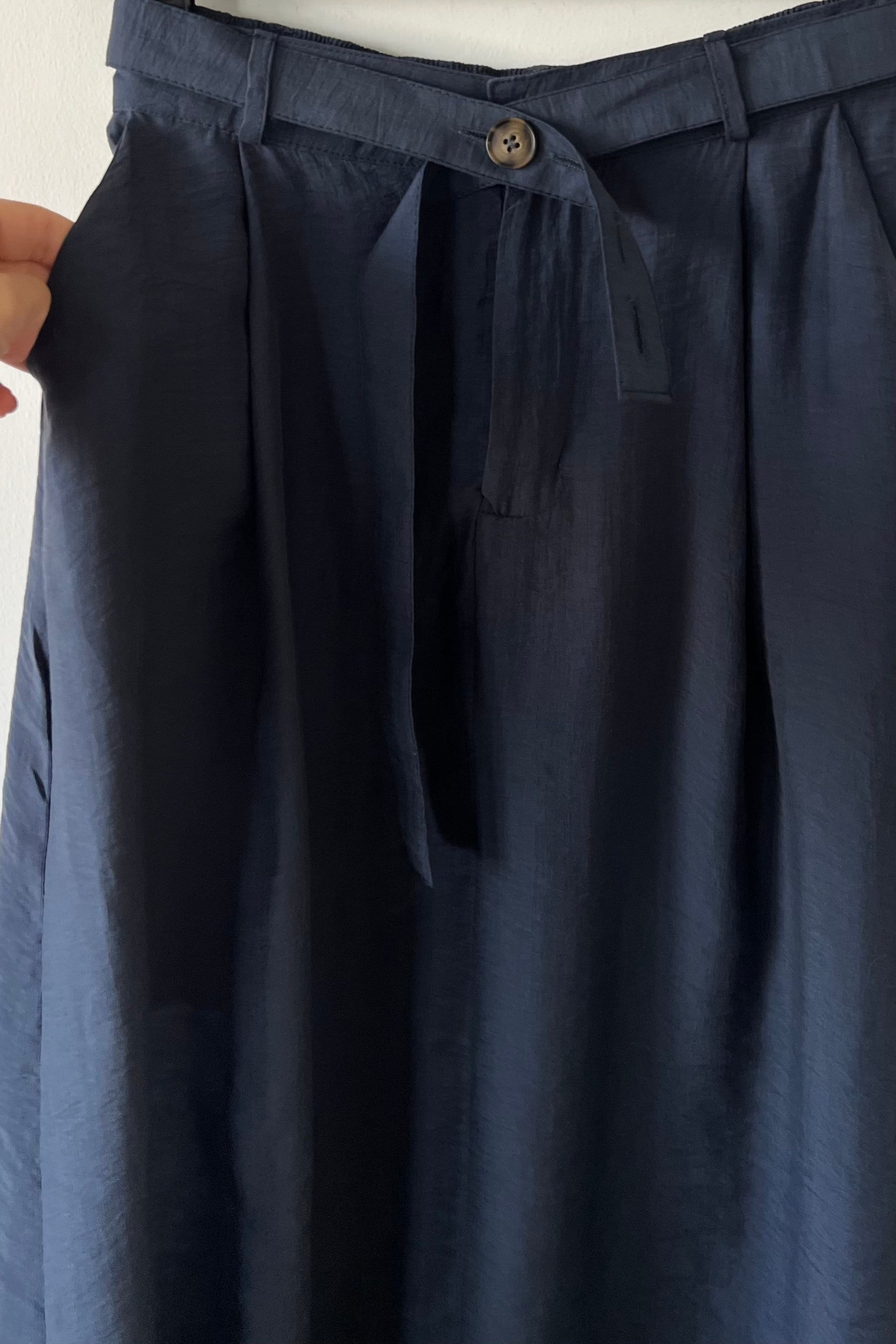 İndigo Kemer Detaylı Tensel Etek uygun fiyatlarda www.butikhola.com adresinde