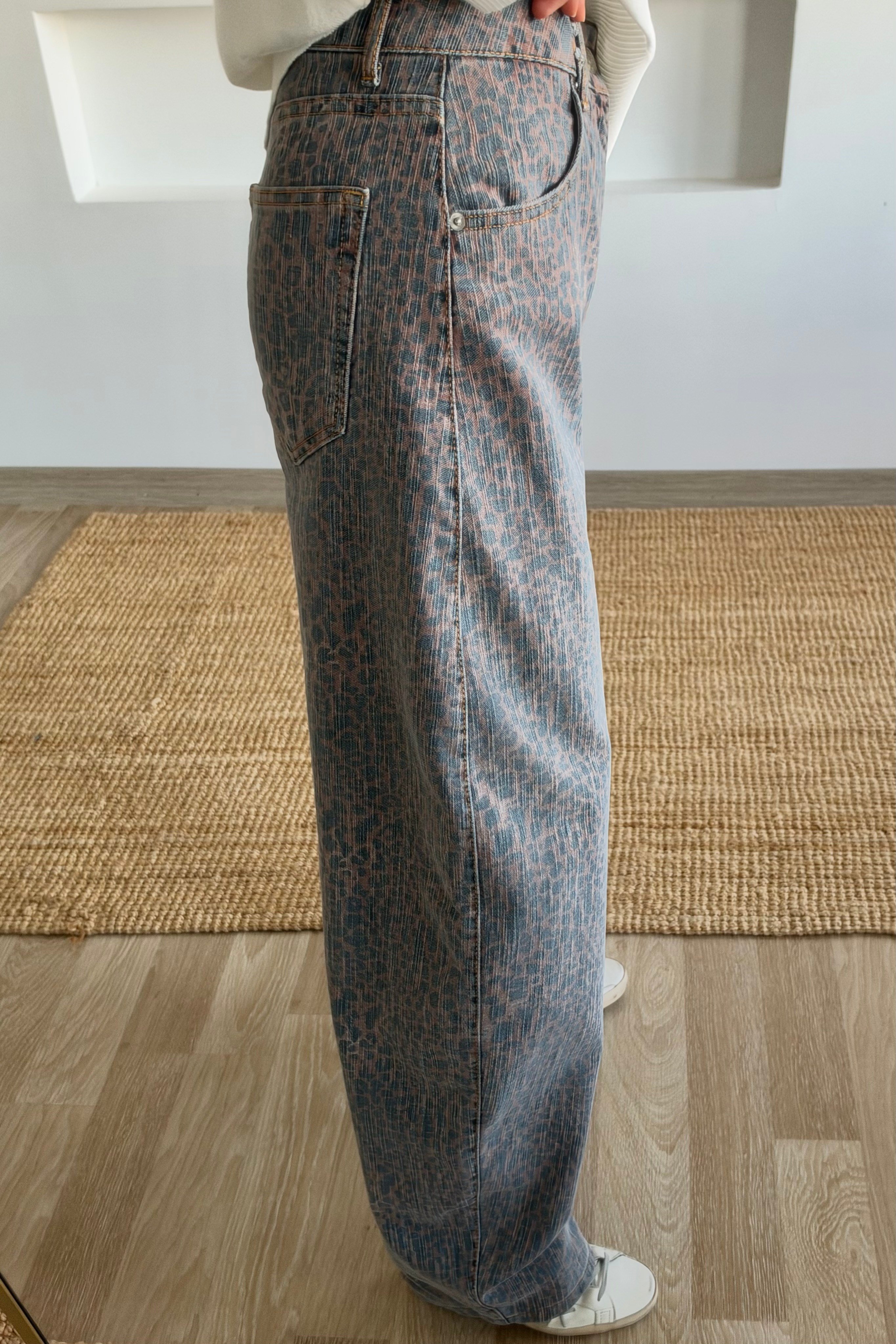 Kahve Leopar Desenli Jean uygun fiyatlarda www.butikhola.com adresinde
