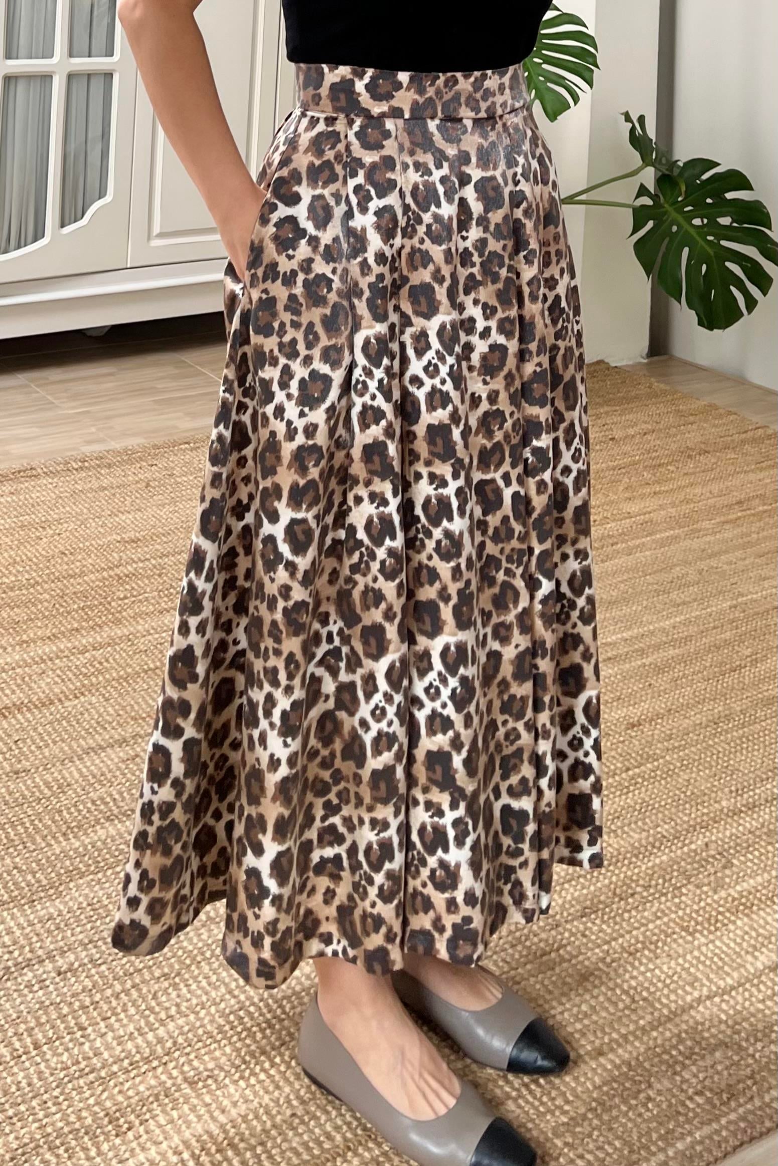 Kahve Leopar Desenli Pile Detaylı Etek uygun fiyatlarda www.butikhola.com adresinde