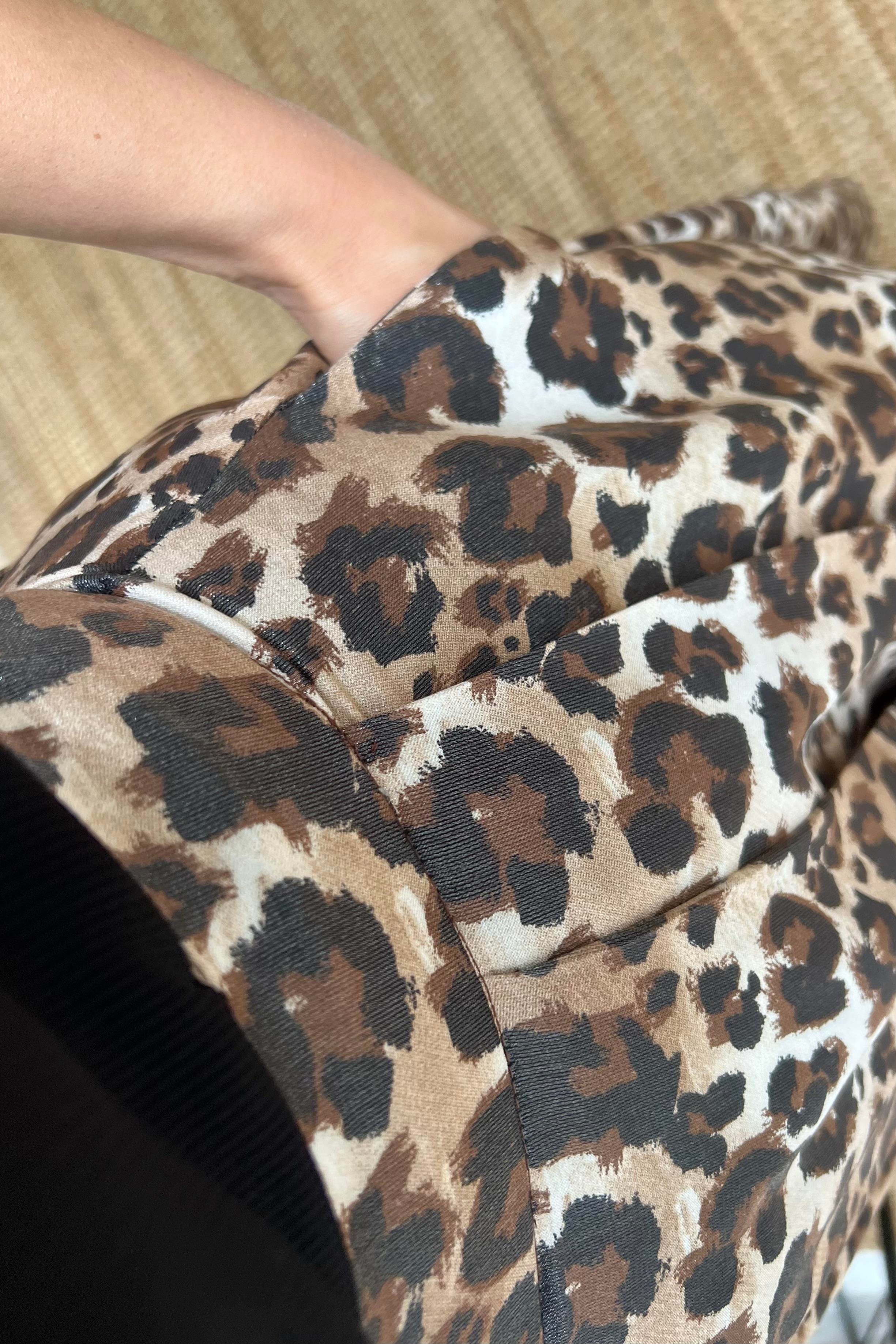 Kahve Leopar Desenli Pile Detaylı Etek uygun fiyatlarda www.butikhola.com adresinde