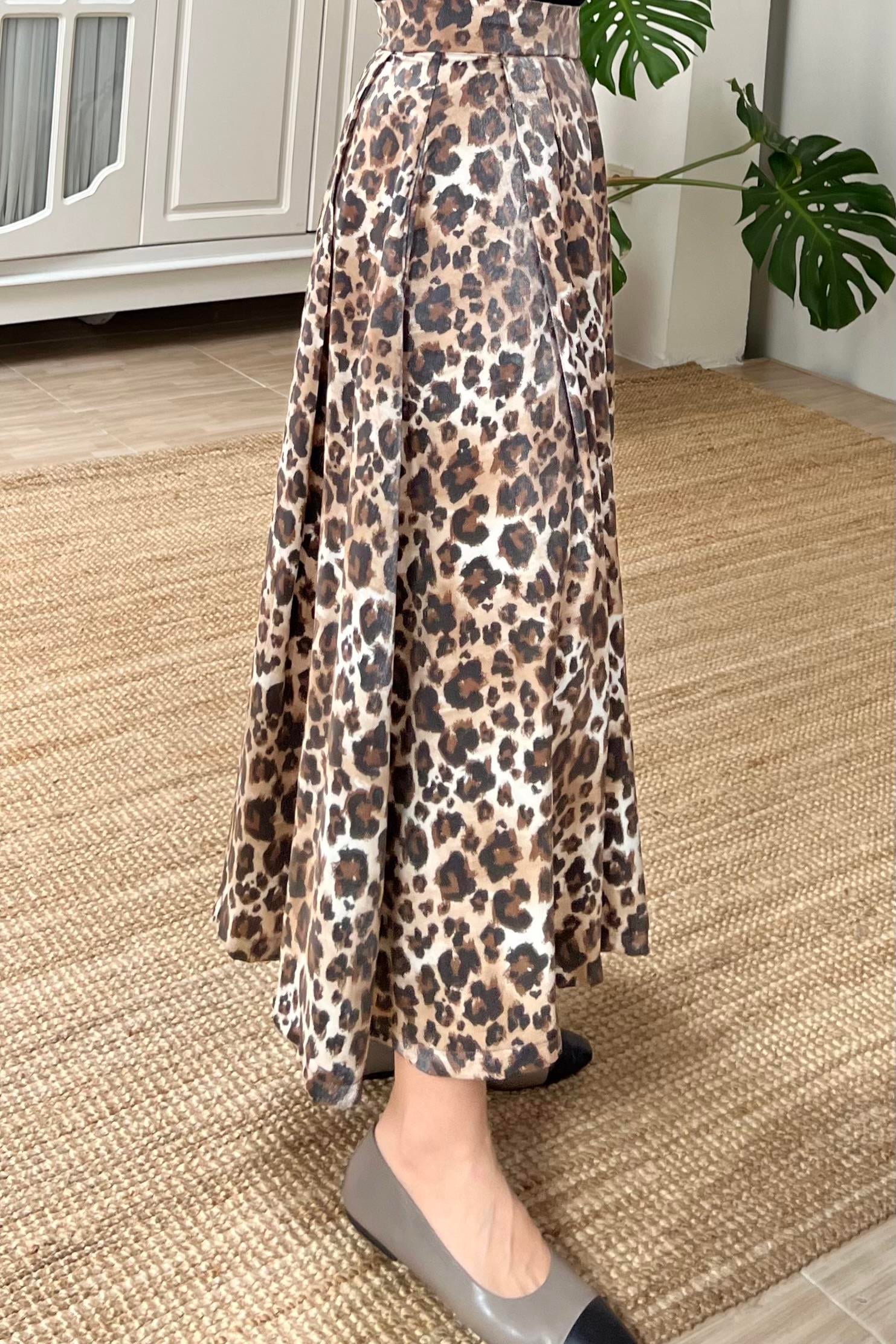 Kahve Leopar Desenli Pile Detaylı Etek uygun fiyatlarda www.butikhola.com adresinde