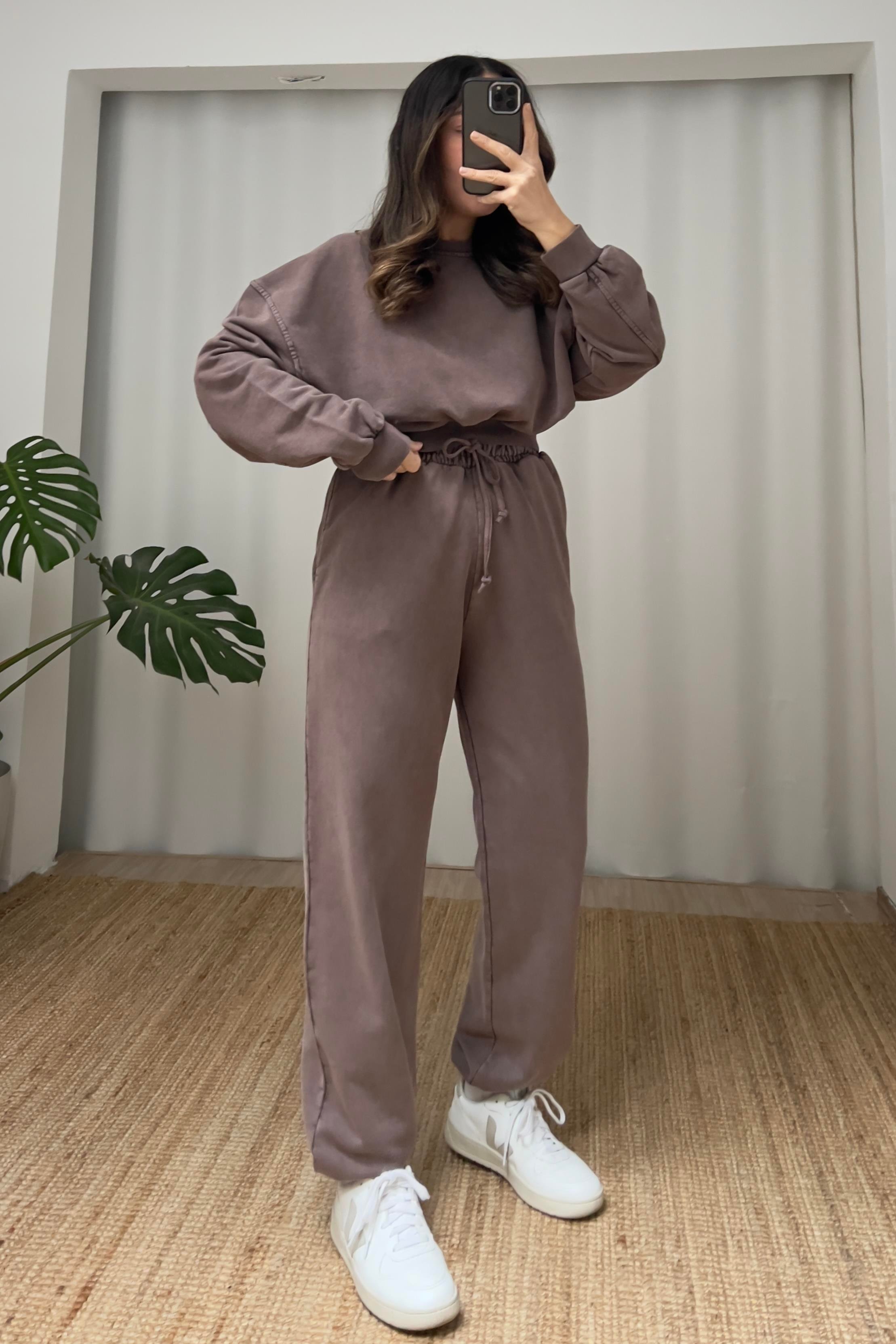 Kahve Yıkamalı Premium Eşofman Takımı uygun fiyatlarda www.butikhola.com adresinde