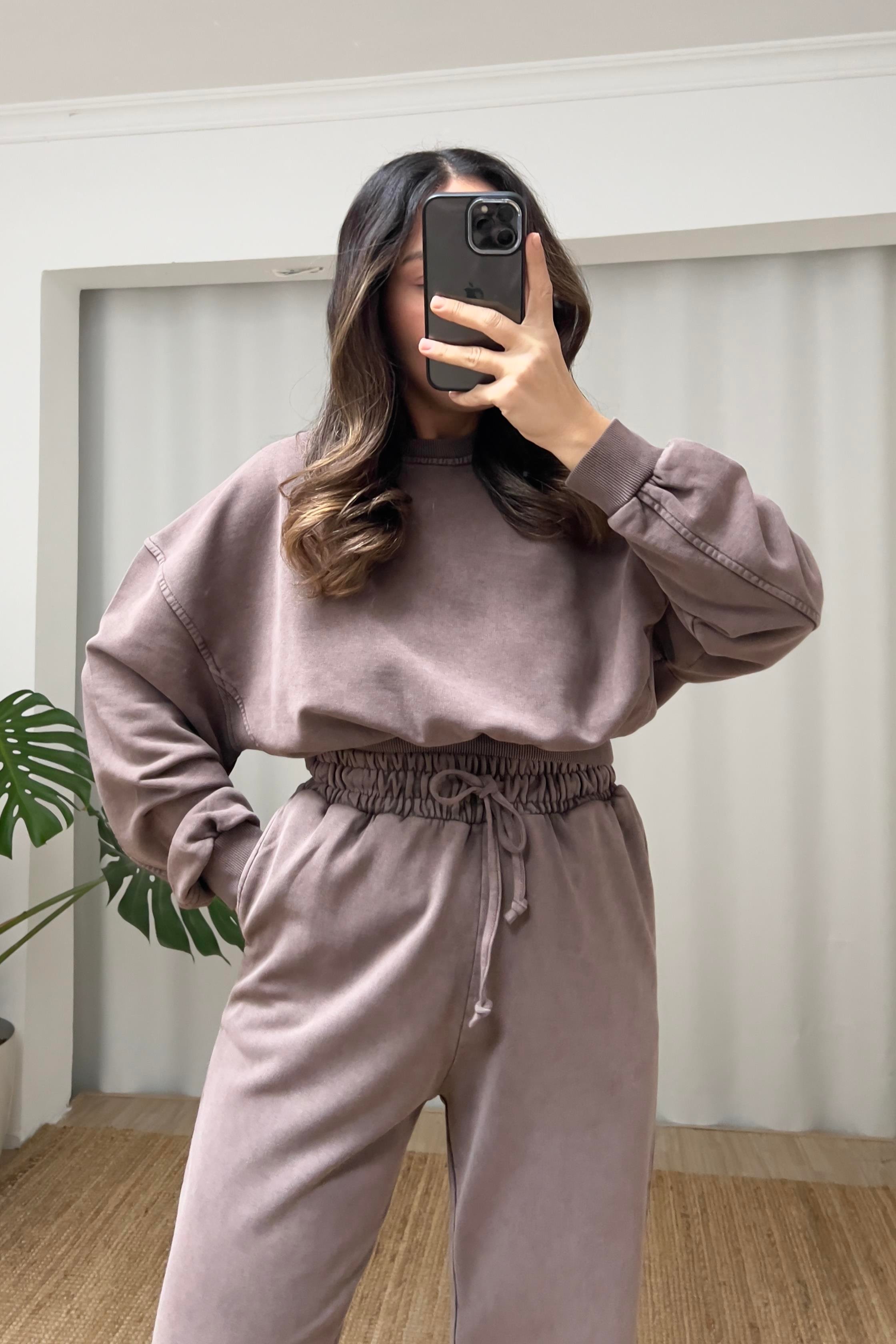 Kahve Yıkamalı Premium Eşofman Takımı uygun fiyatlarda www.butikhola.com adresinde