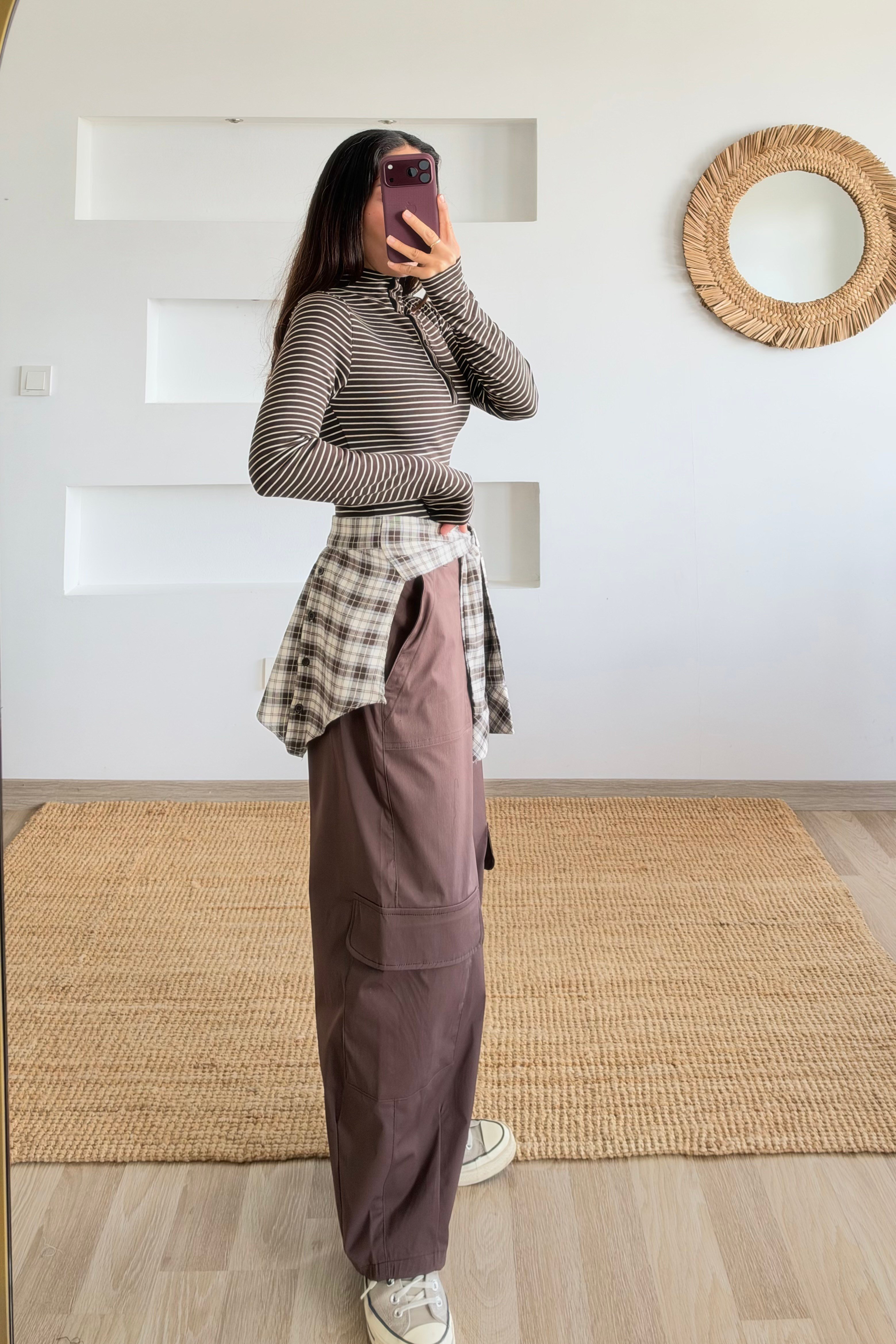 Kahverengi Çıkarılabilir Gömlek Detaylı Kargo Pantolon uygun fiyatlarda www.butikhola.com adresinde