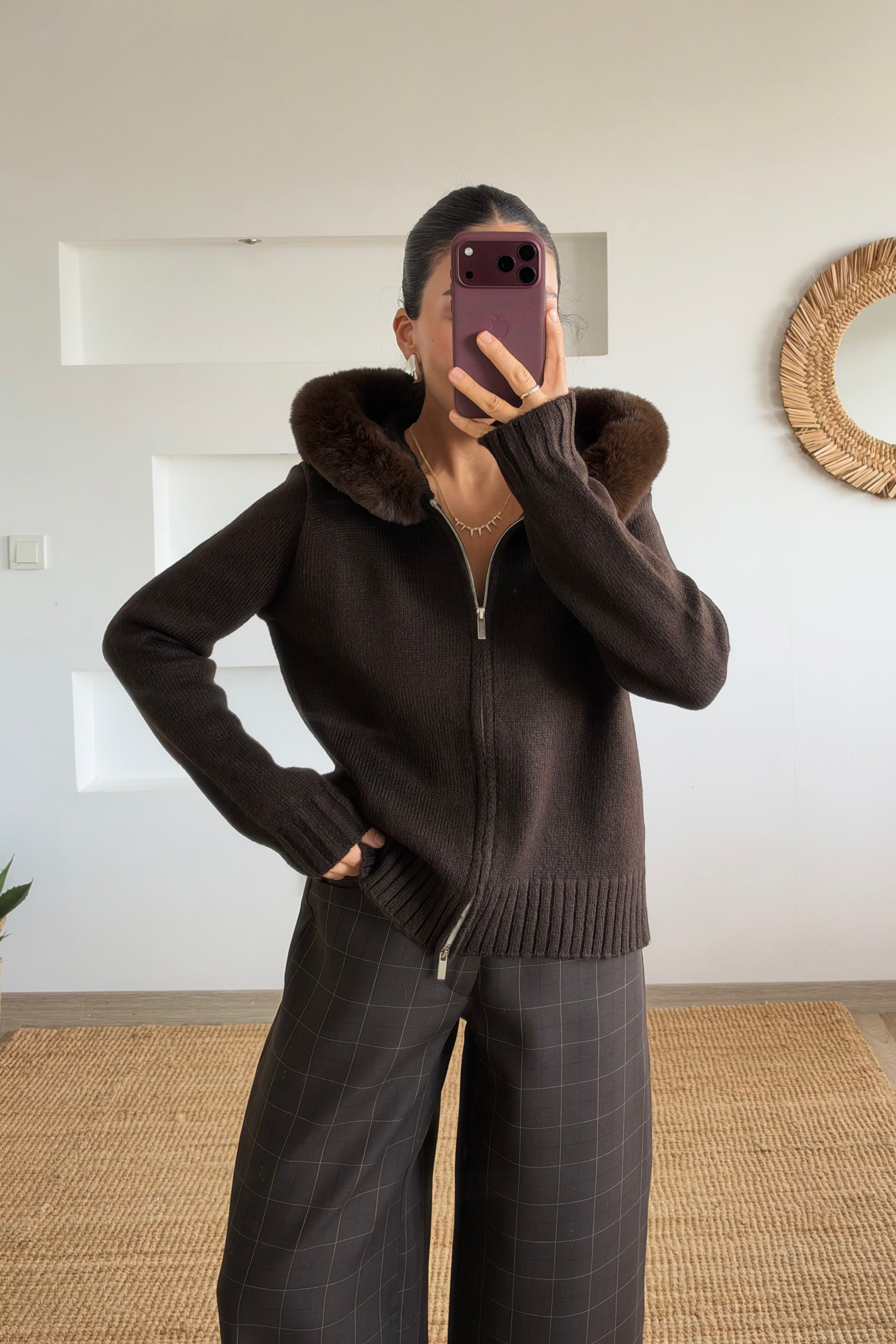 Kahverengi Çıkarılabilir Kürk Detaylı Hırka uygun fiyatlarda www.butikhola.com adresinde