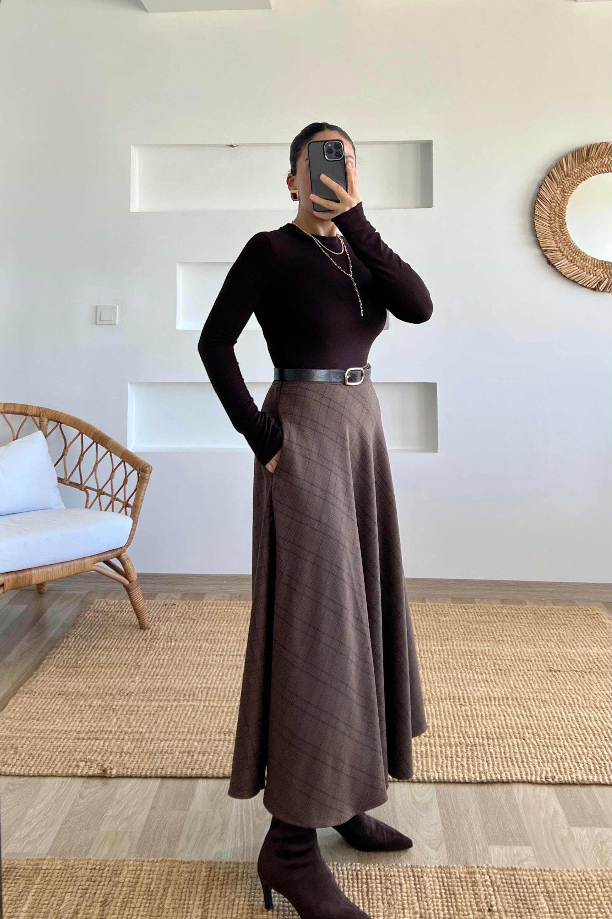 Kahverengi Ekoseli Cepli Midi Etek uygun fiyatlarda www.butikhola.com adresinde