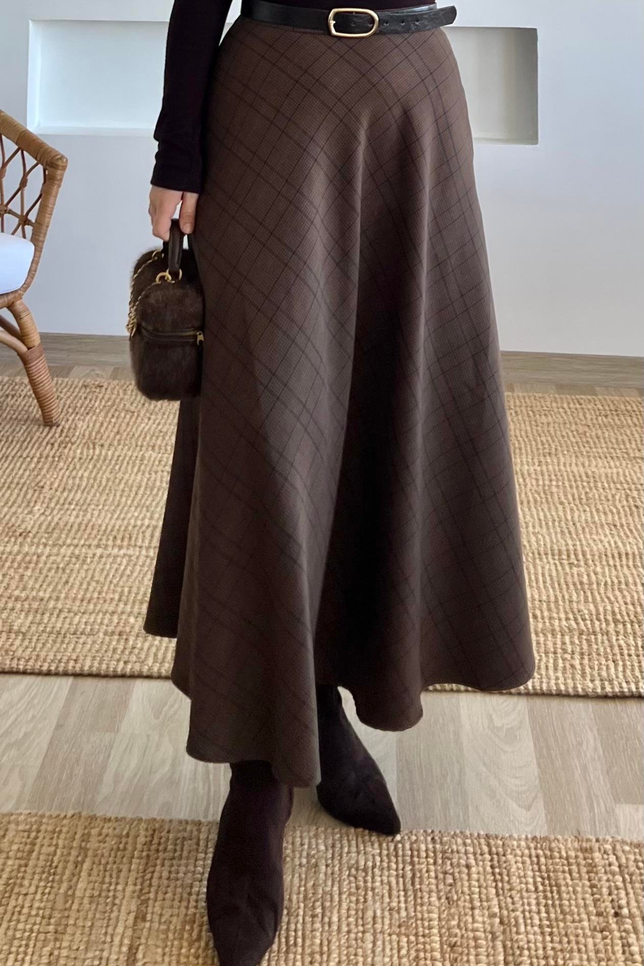 Kahverengi Ekoseli Cepli Midi Etek uygun fiyatlarda www.butikhola.com adresinde