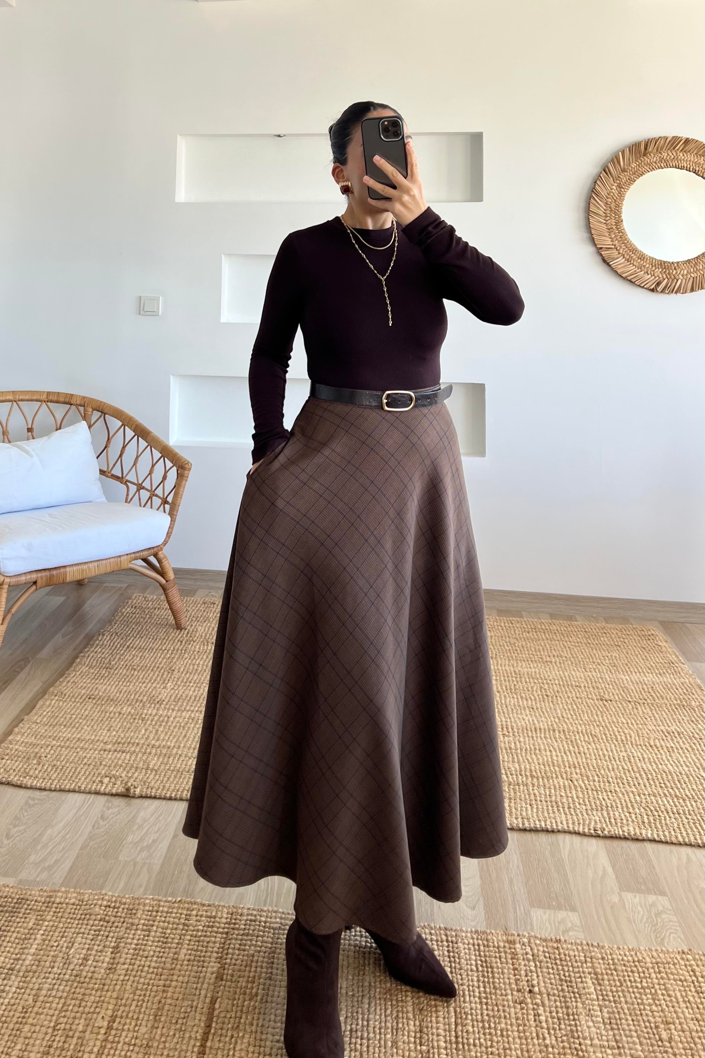 Kahverengi Ekoseli Cepli Midi Etek uygun fiyatlarda www.butikhola.com adresinde