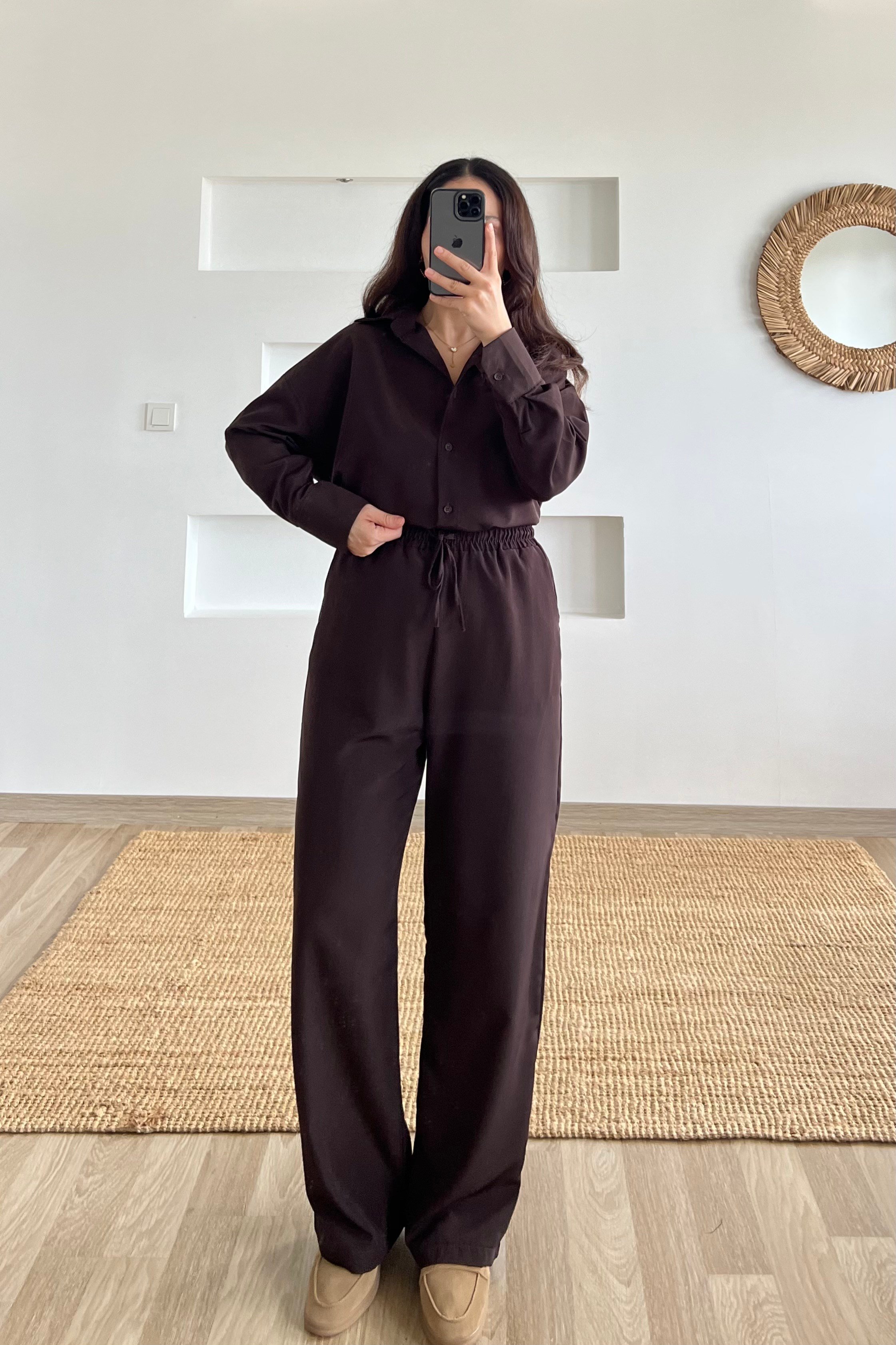 Kahverengi Gömlek Pantolon Takım uygun fiyatlarda www.butikhola.com adresinde