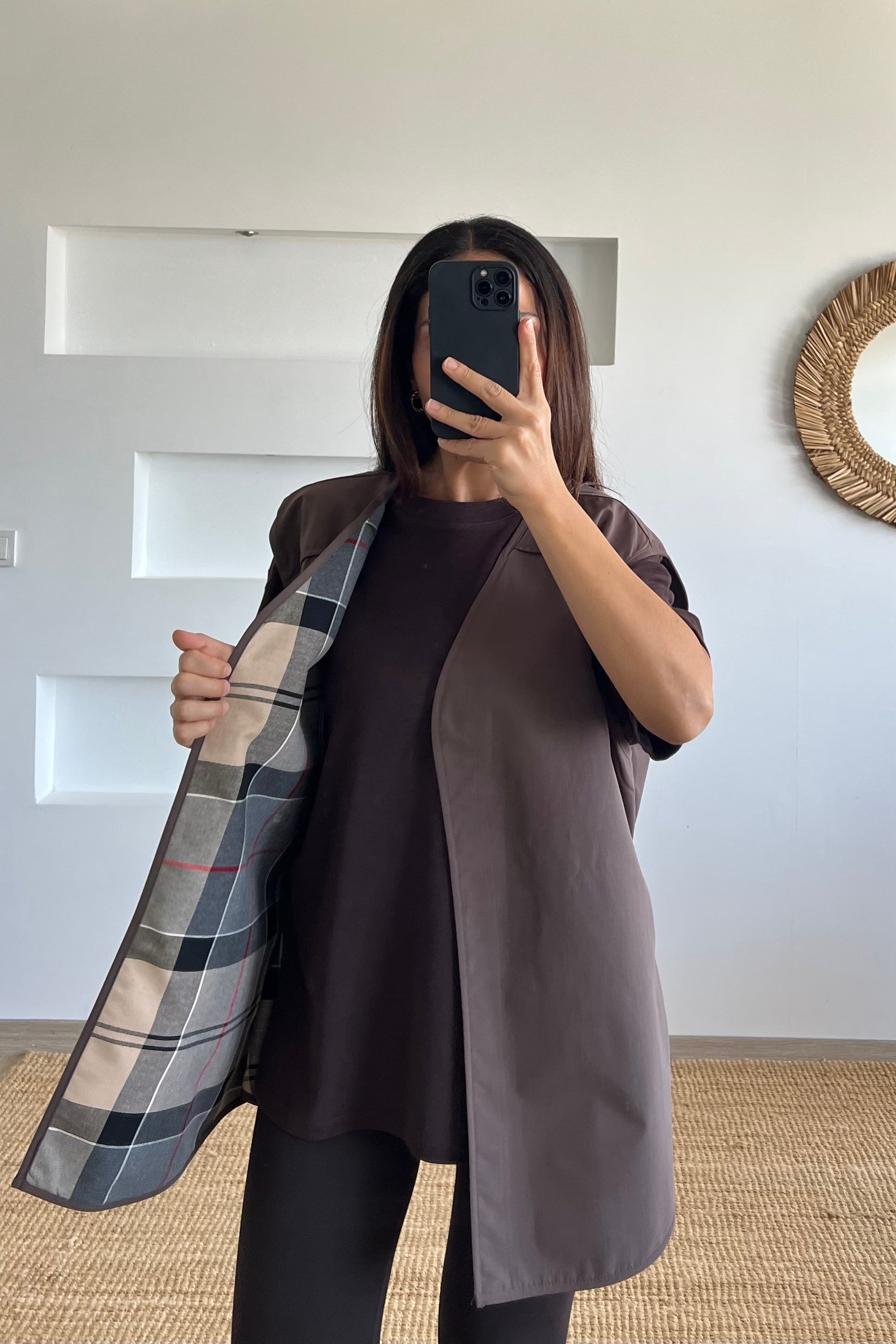 Kahverengi İçi Ekoseli Trenç Yelek uygun fiyatlarda www.butikhola.com adresinde