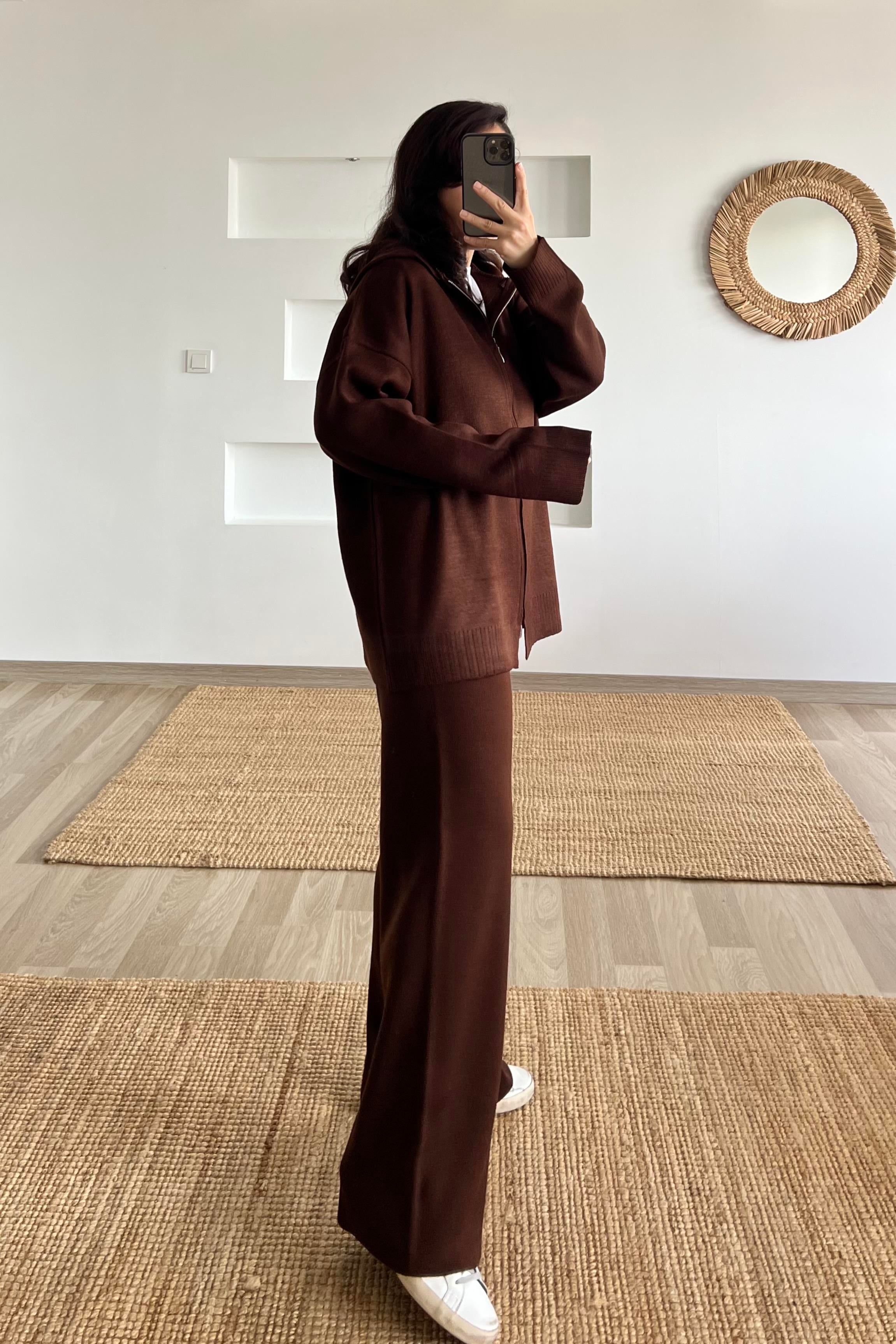 Kahverengi Kapüşonlu Triko Takım uygun fiyatlarda www.butikhola.com adresinde