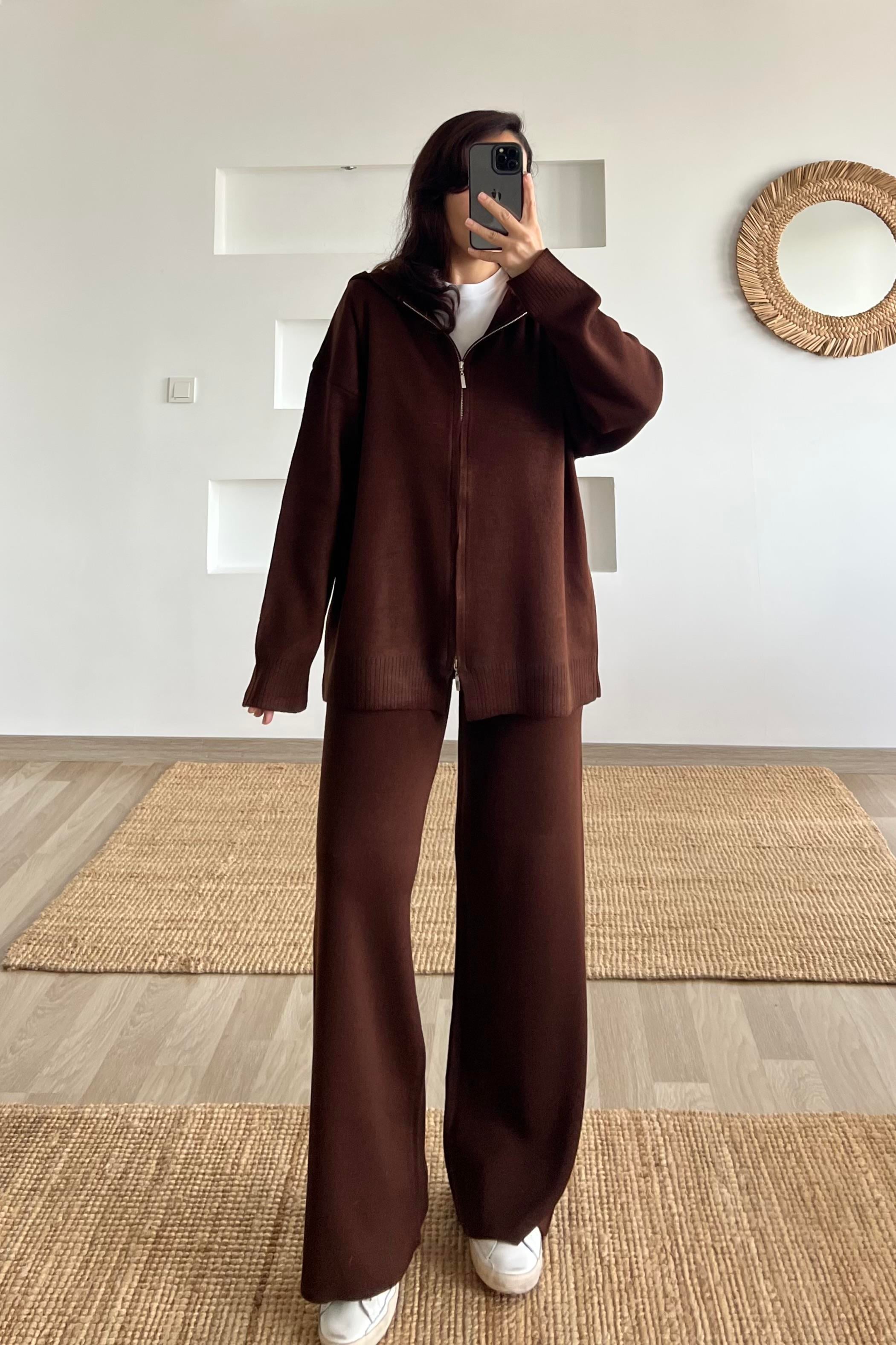 Kahverengi Kapüşonlu Triko Takım uygun fiyatlarda www.butikhola.com adresinde