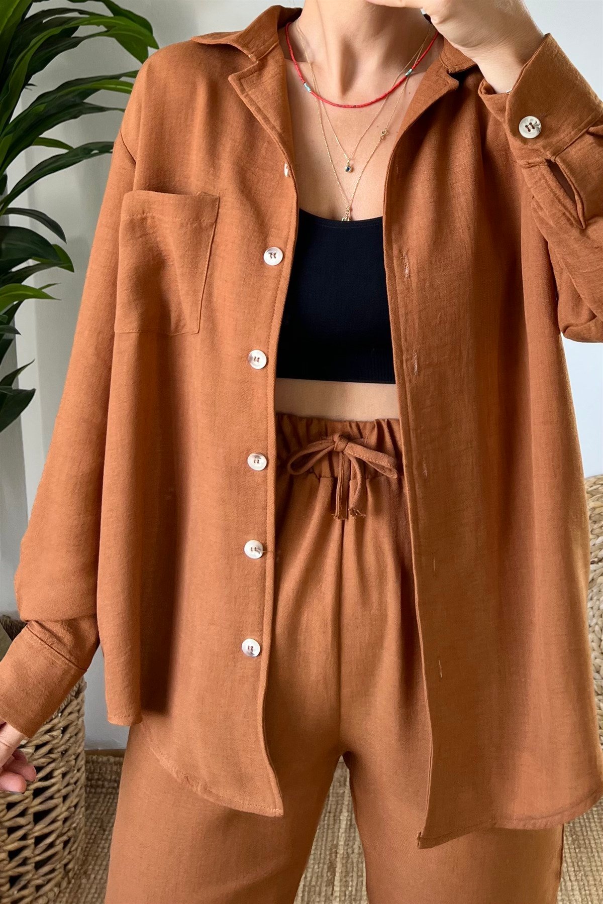 Kahverengi Keten Gömlek Pantolon Takım uygun fiyatlarda www.butikhola.com adresinde