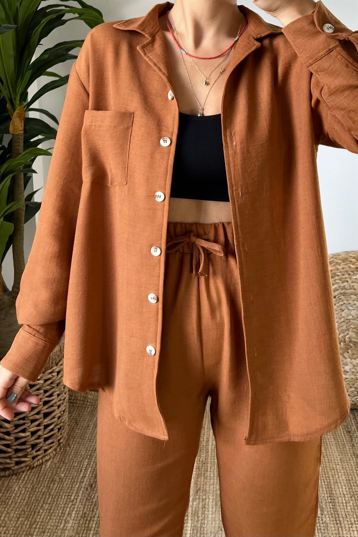 Kahverengi Keten Gömlek Pantolon Takım uygun fiyatlarda www.butikhola.com adresinde