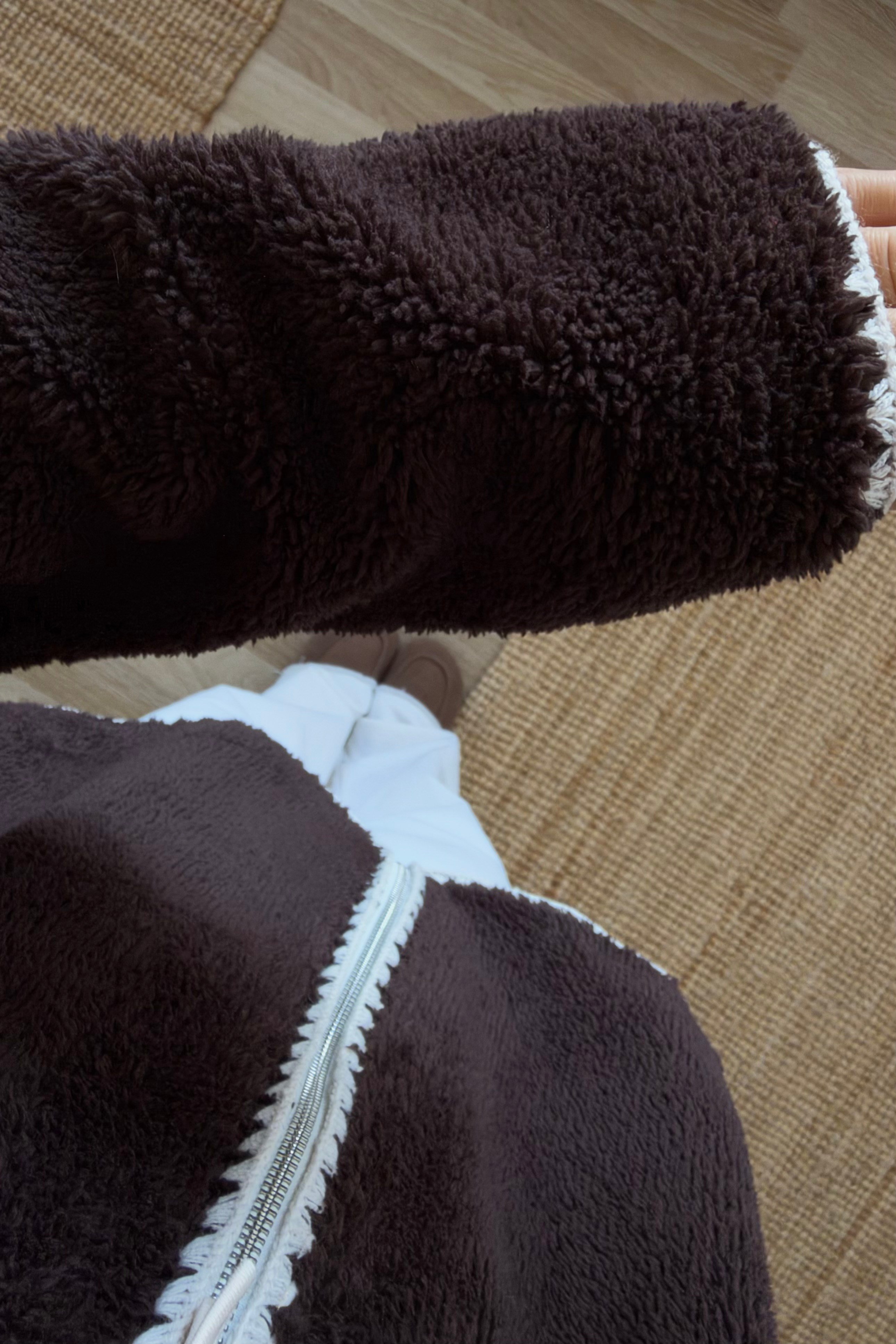 Kahverengi Kontrast Dikişli Suni Yün  Ceket uygun fiyatlarda www.butikhola.com adresinde