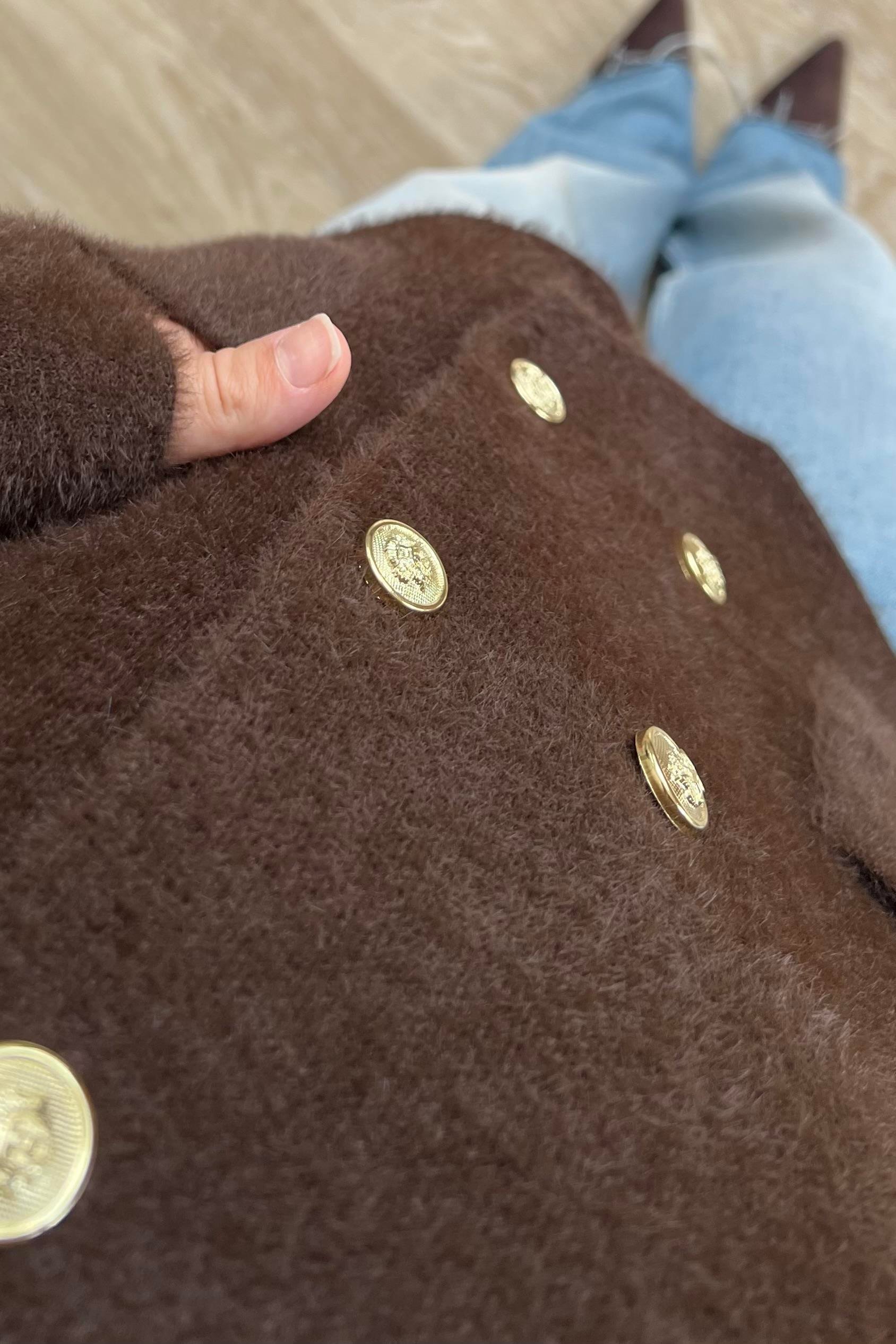 Kahverengi Kruvaze Gold Düğmeli Hırka uygun fiyatlarda www.butikhola.com adresinde