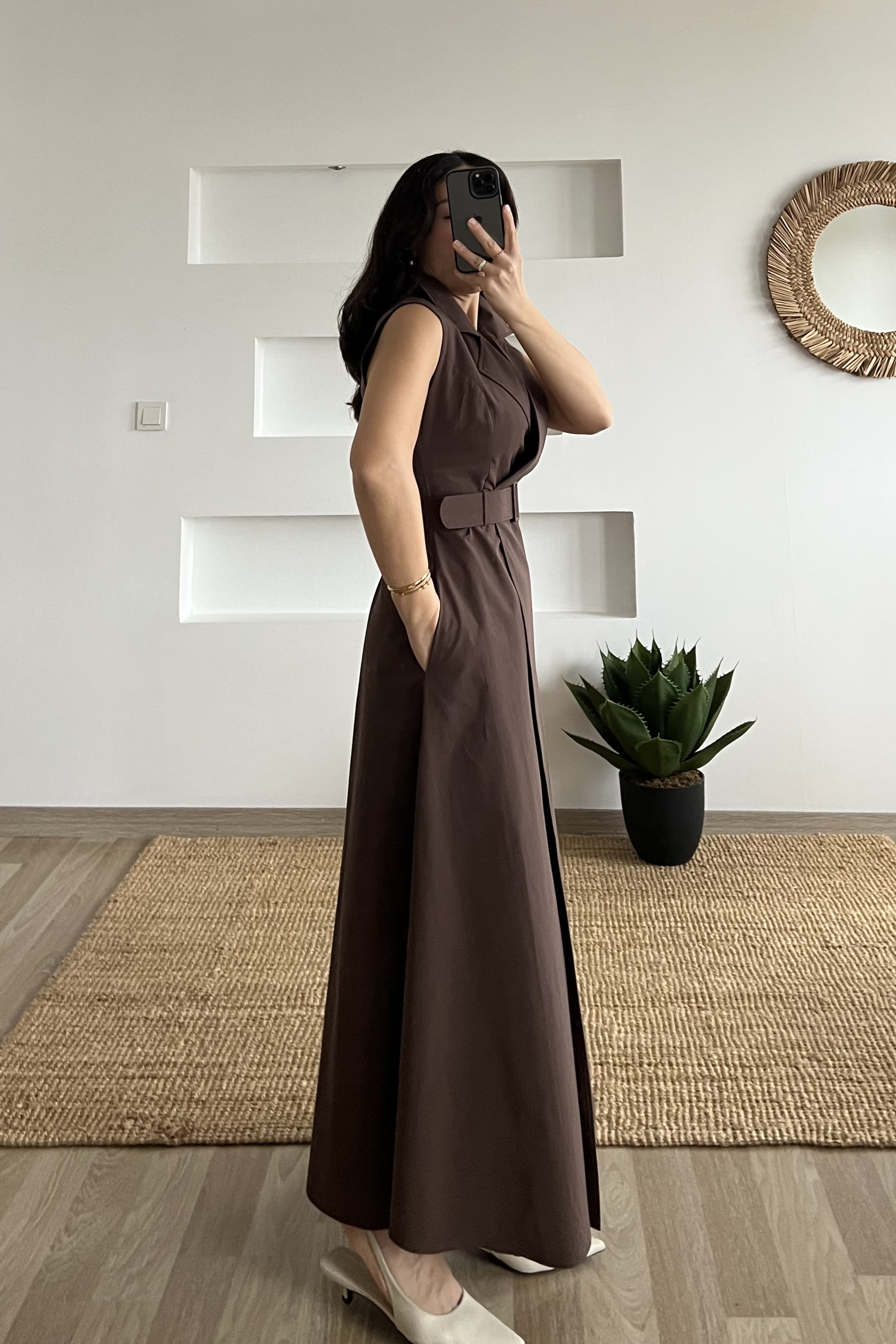 Kahverengi Kruvaze Kemer Detaylı Elbise uygun fiyatlarda www.butikhola.com adresinde