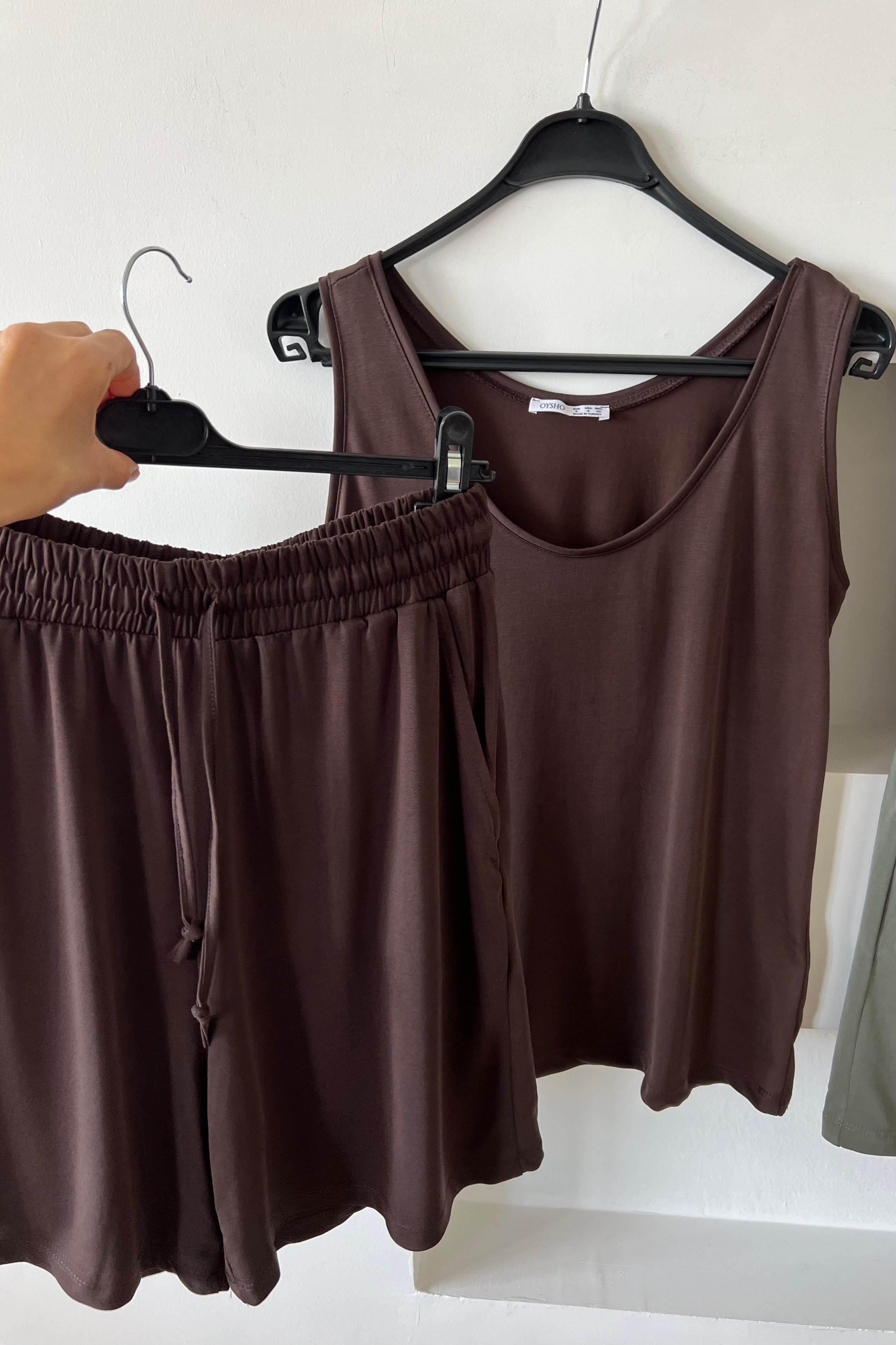 Kahverengi Modal Şortlu Takım uygun fiyatlarda www.butikhola.com adresinde