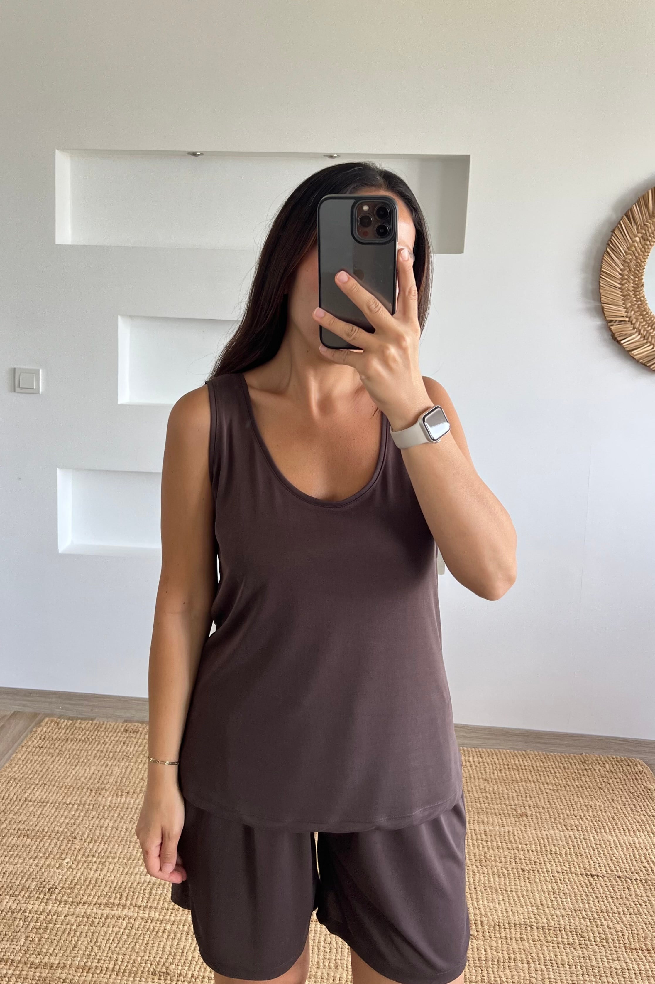 Kahverengi Modal Şortlu Takım uygun fiyatlarda www.butikhola.com adresinde