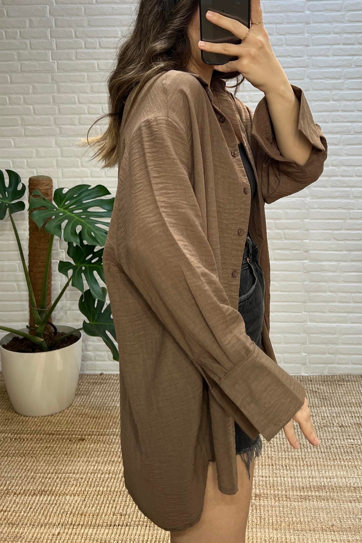 Kahverengi Oversize Keten Gömlek uygun fiyatlarda www.butikhola.com adresinde