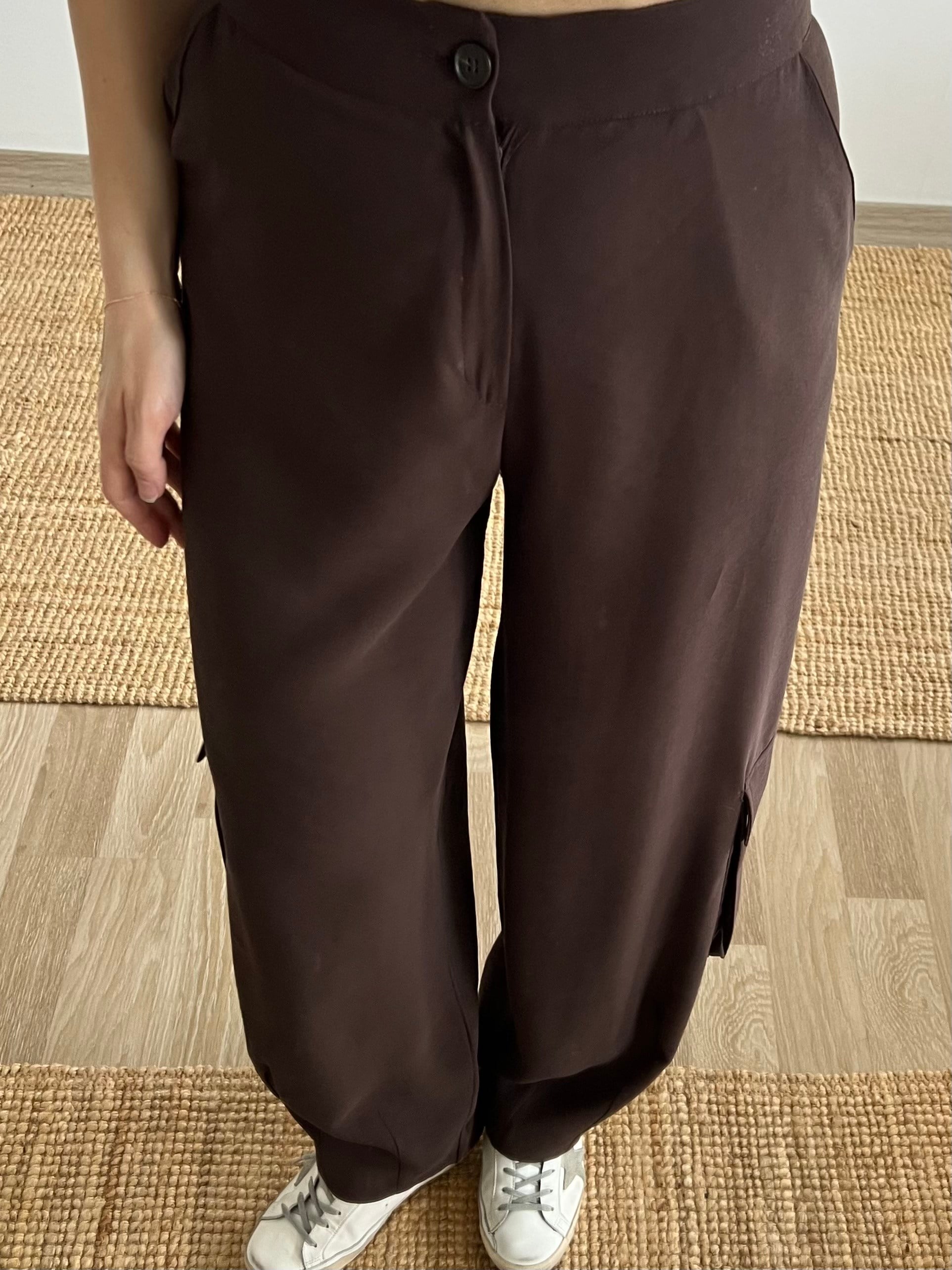 Kahverengi Paçası Pensli Kargo Cep Pantolon uygun fiyatlarda www.butikhola.com adresinde