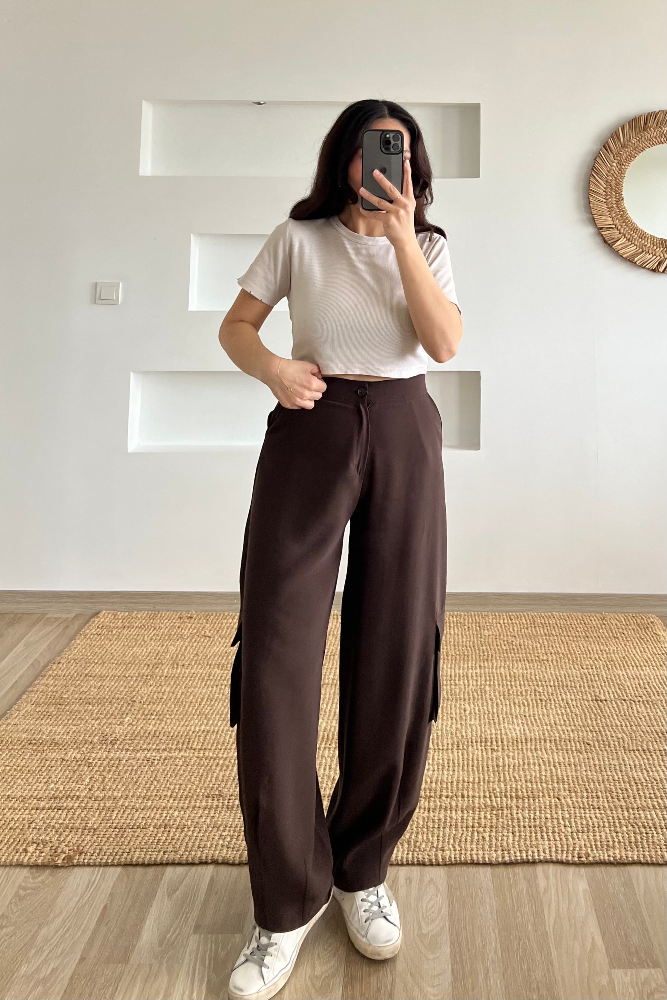 Kahverengi Paçası Pensli Kargo Cep Pantolon uygun fiyatlarda www.butikhola.com adresinde