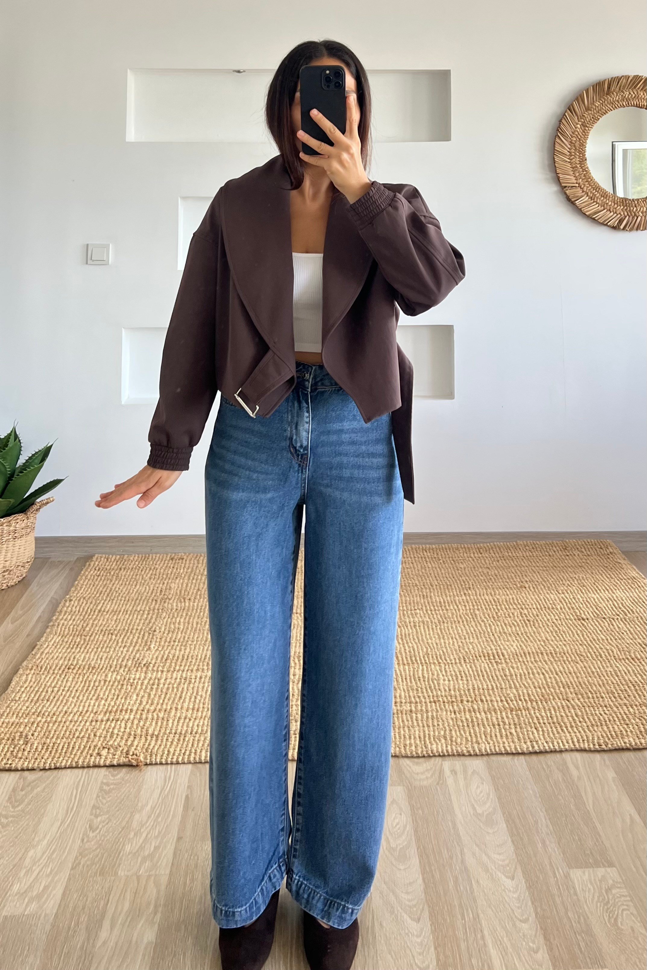 Kahverengi Şal Yaka Crop Trençkot uygun fiyatlarda www.butikhola.com adresinde