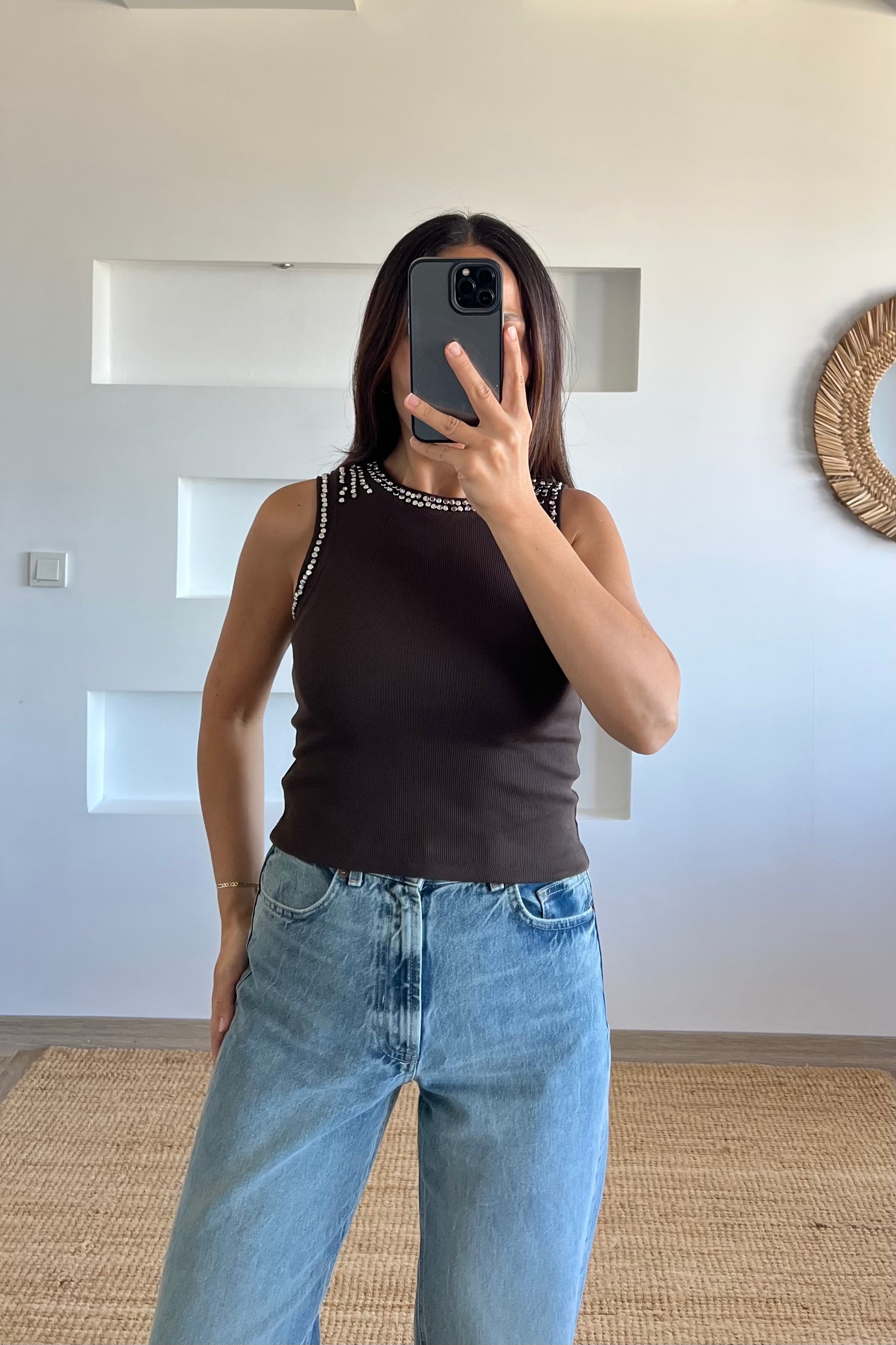 Kahverengi Taş Çakımlı Fitilli Kolsuz Tshirt uygun fiyatlarda www.butikhola.com adresinde