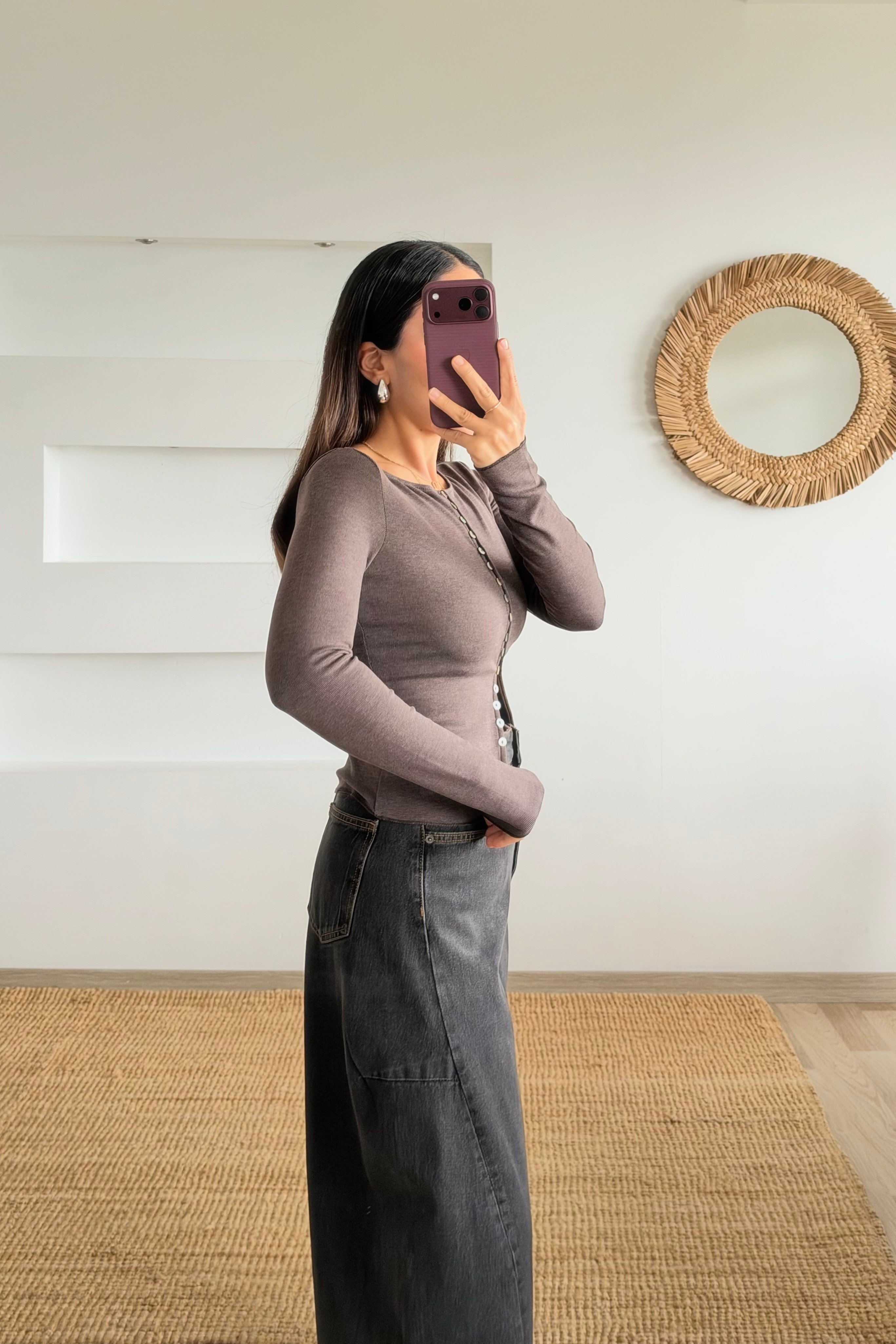 Kahverengi Yumuşak Dokulu Düğmeli Bluz uygun fiyatlarda www.butikhola.com adresinde