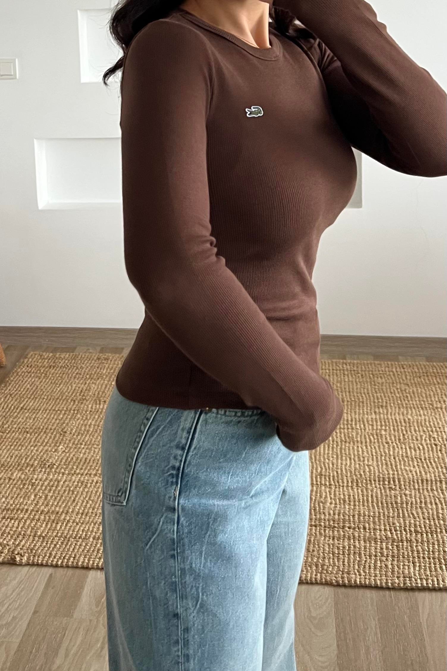 Kahvrengi Logo Nakışlı Uzun Kollu Bluz uygun fiyatlarda www.butikhola.com adresinde