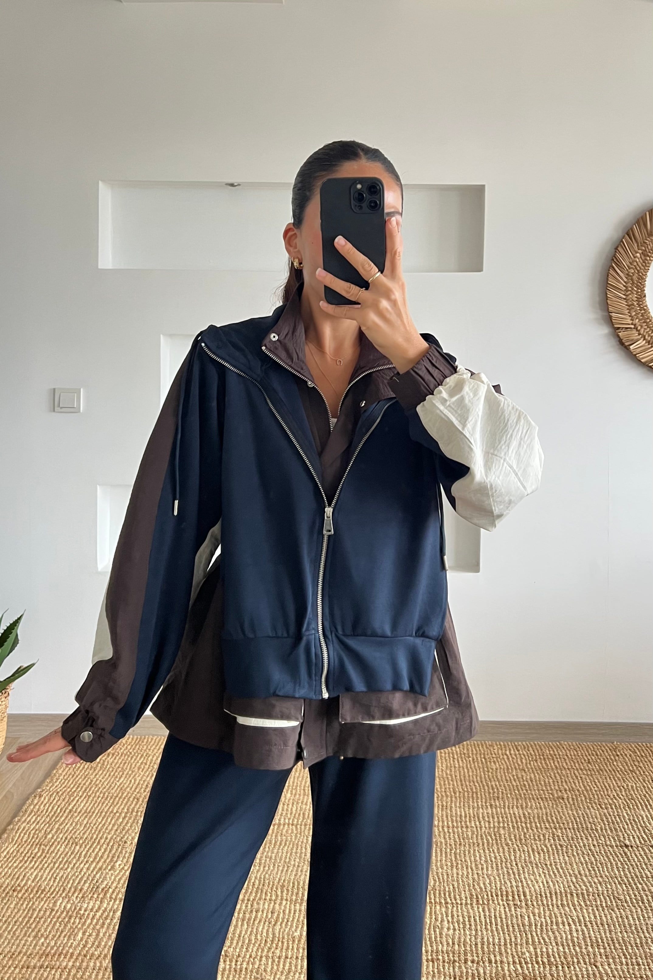 Kapüşonlu Garnili Eşofman Takımı uygun fiyatlarda www.butikhola.com adresinde