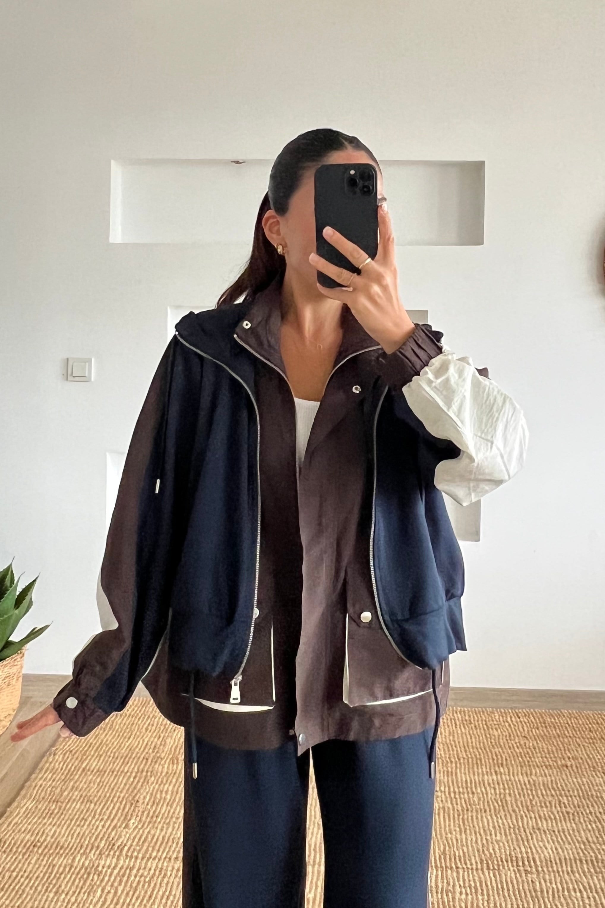 Kapüşonlu Garnili Eşofman Takımı uygun fiyatlarda www.butikhola.com adresinde