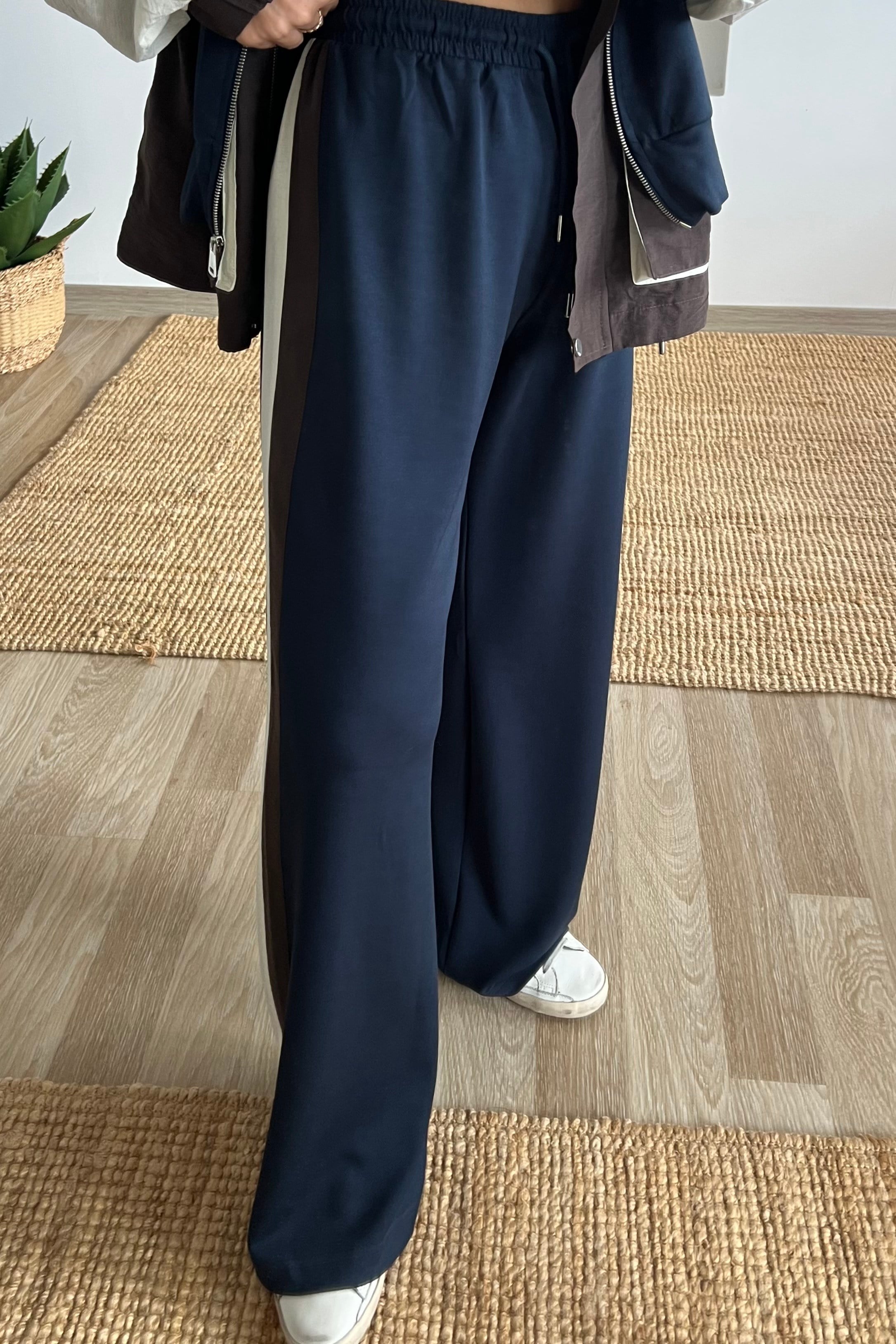 Kapüşonlu Garnili Eşofman Takımı uygun fiyatlarda www.butikhola.com adresinde