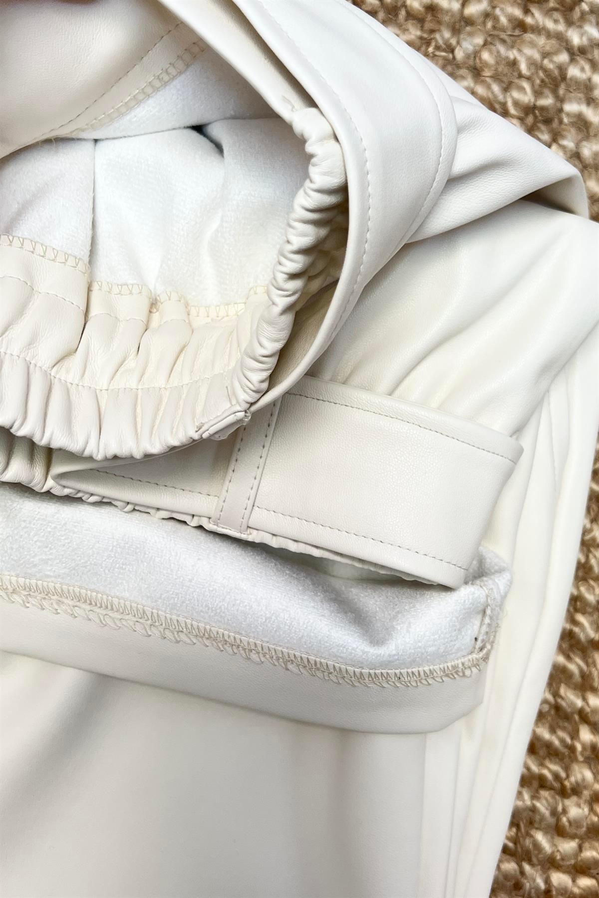 Kemerli Yüksek Bel Deri Pantolon uygun fiyatlarda www.butikhola.com adresinde