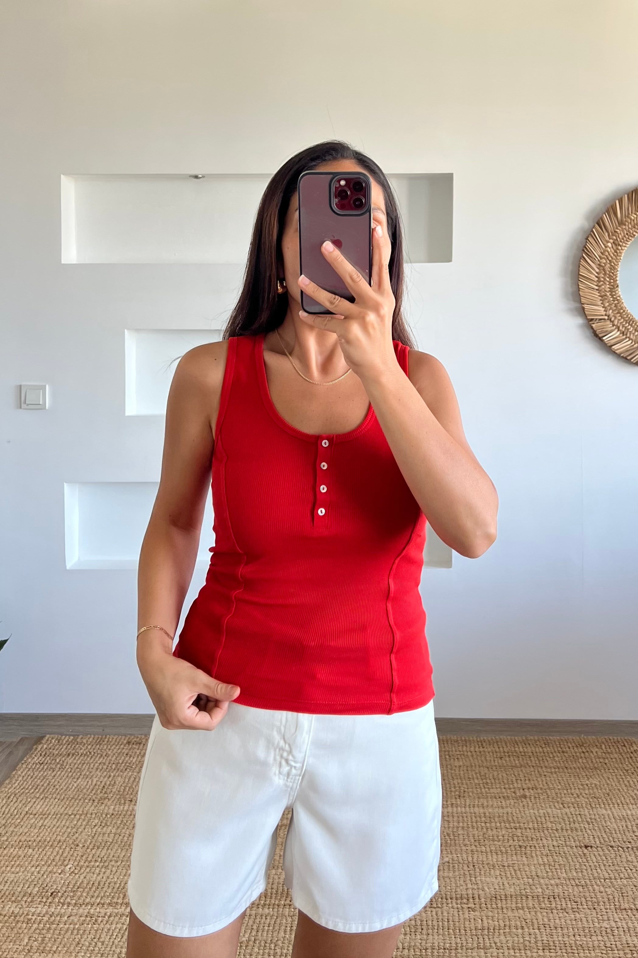 Kırmızı Fitilli Düğmeli Top uygun fiyatlarda www.butikhola.com adresinde