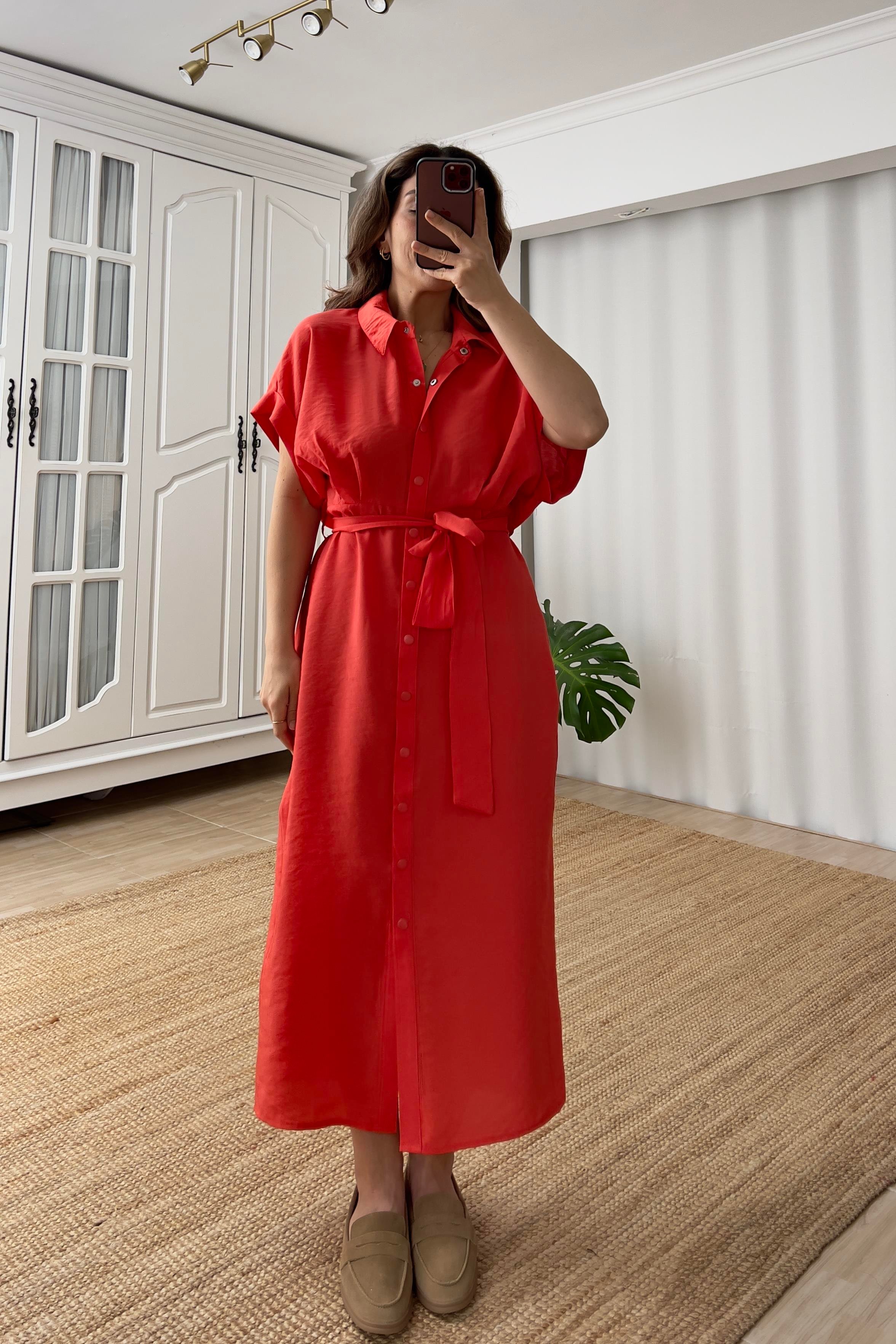 Kırmızı Kuşaklı Tensel Gömlek Elbise uygun fiyatlarda www.butikhola.com adresinde