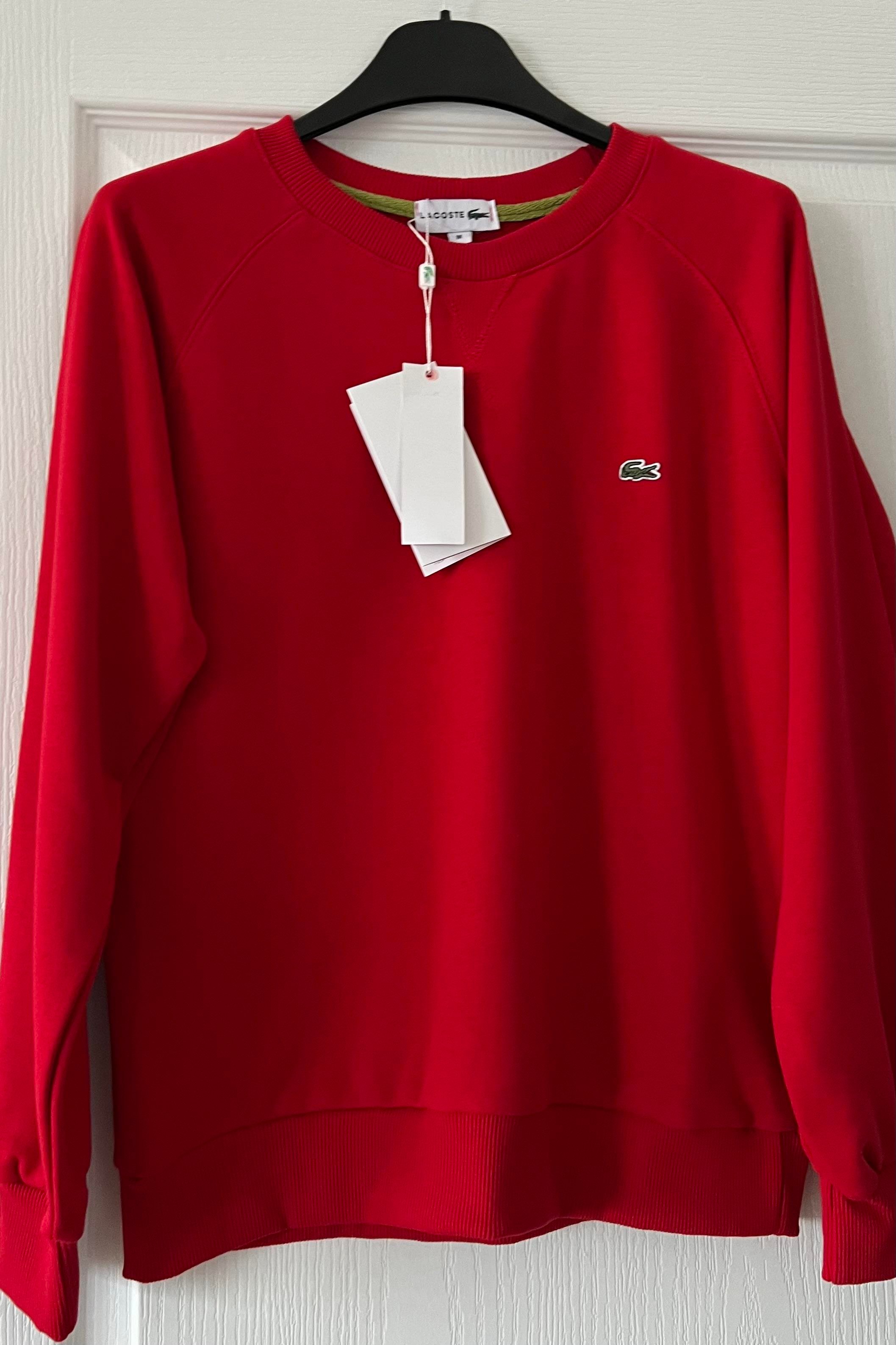 Kırmızı Logo Nakışlı Yaka Detaylı Sweatshirt uygun fiyatlarda www.butikhola.com adresinde
