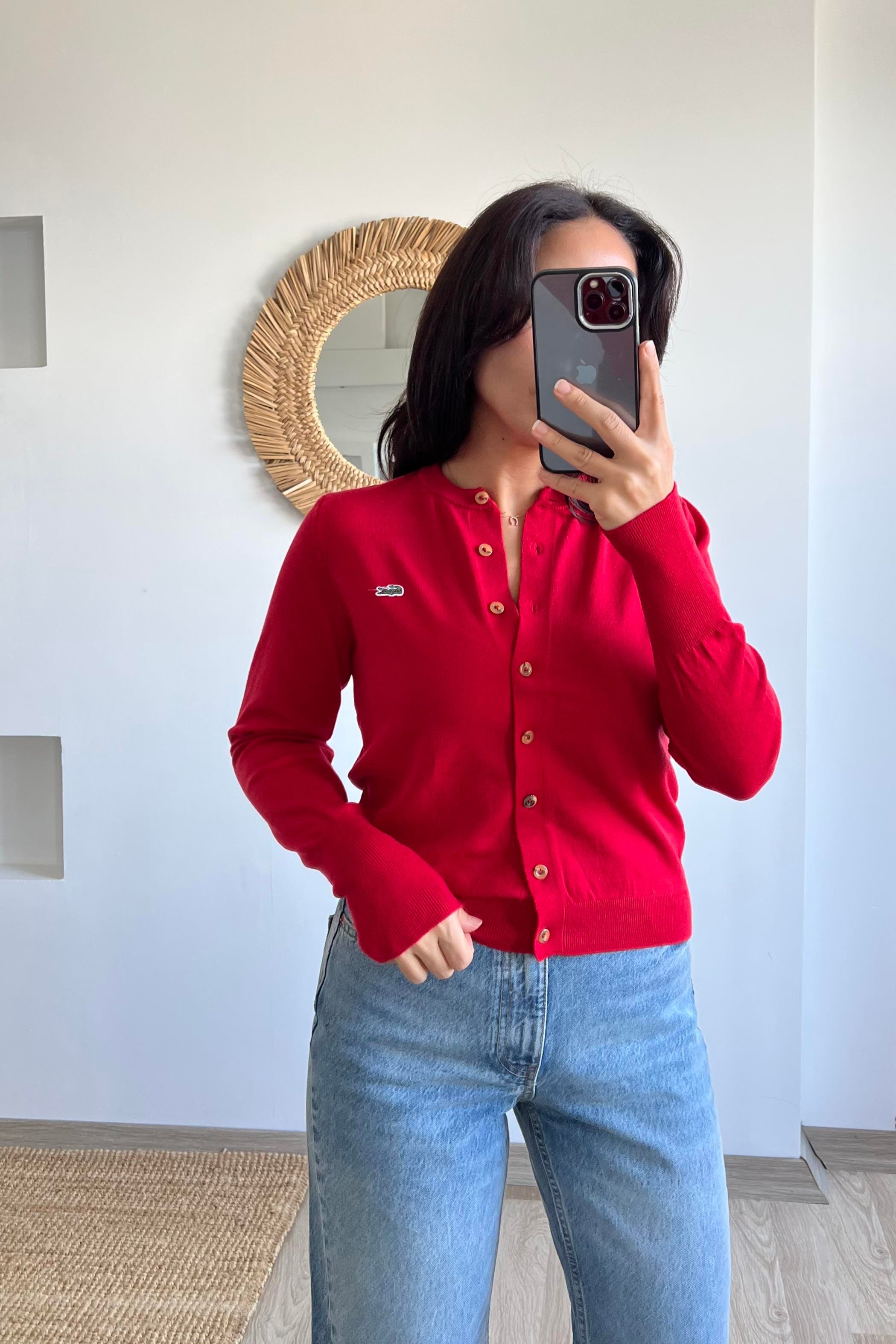 Kırmızı Logo Nakışlı Yumuşak Dokulu Hırka uygun fiyatlarda www.butikhola.com adresinde